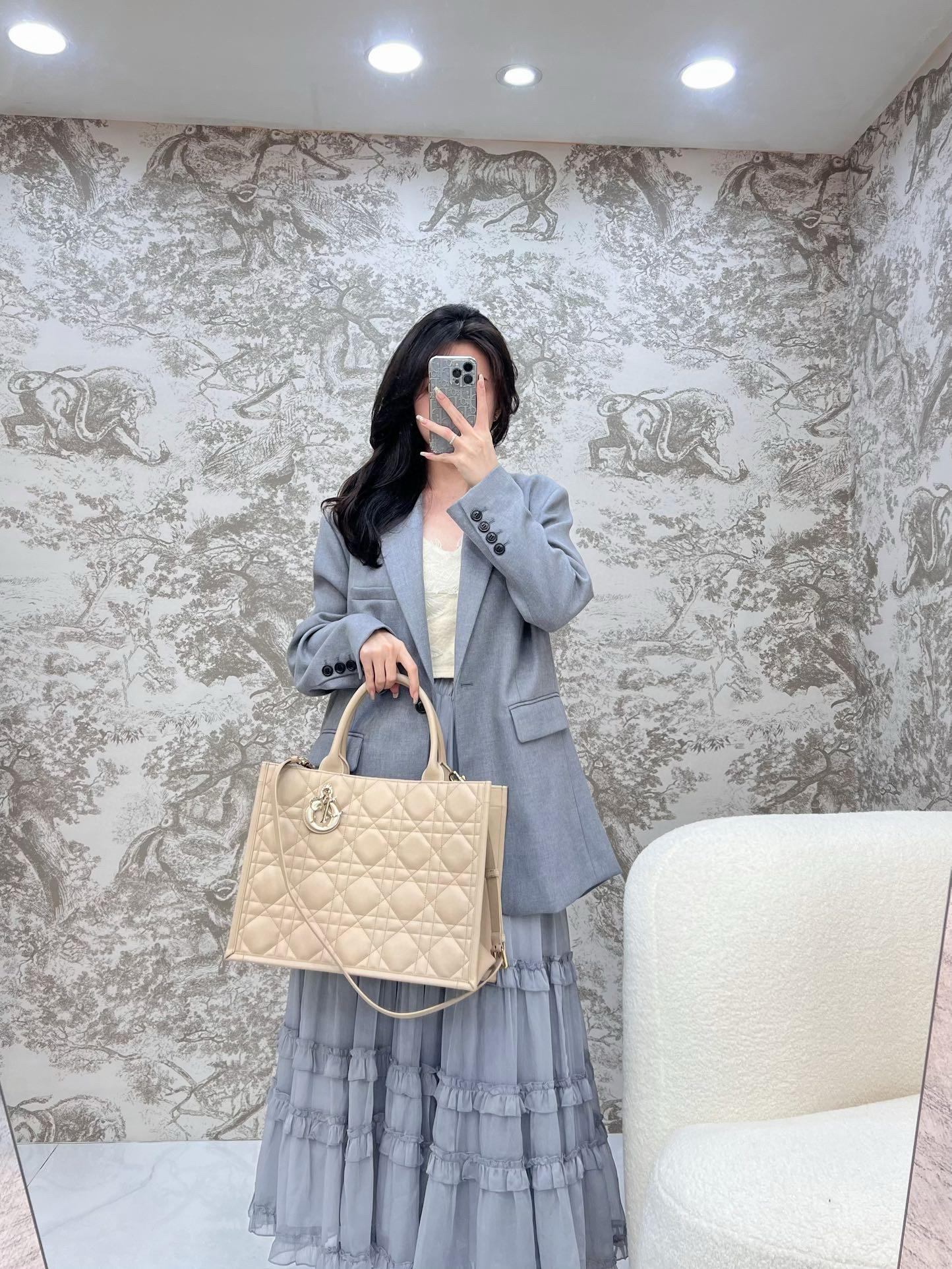 DIOR 迪奧｜▫️高訂版 全鋼五金 杏色全皮 新款BookTote 帶肩帶款 中號/36cm