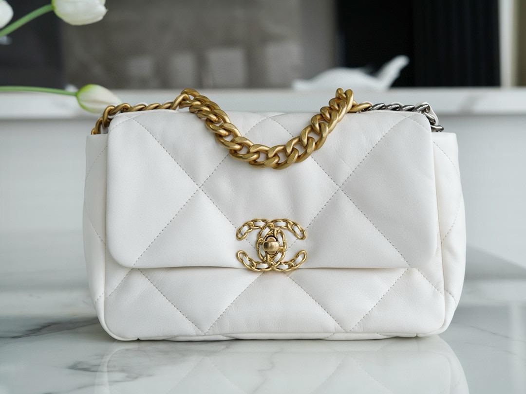 CHANEL 香奈兒｜ 19Bag 枕頭包 小號 羊皮 26cm