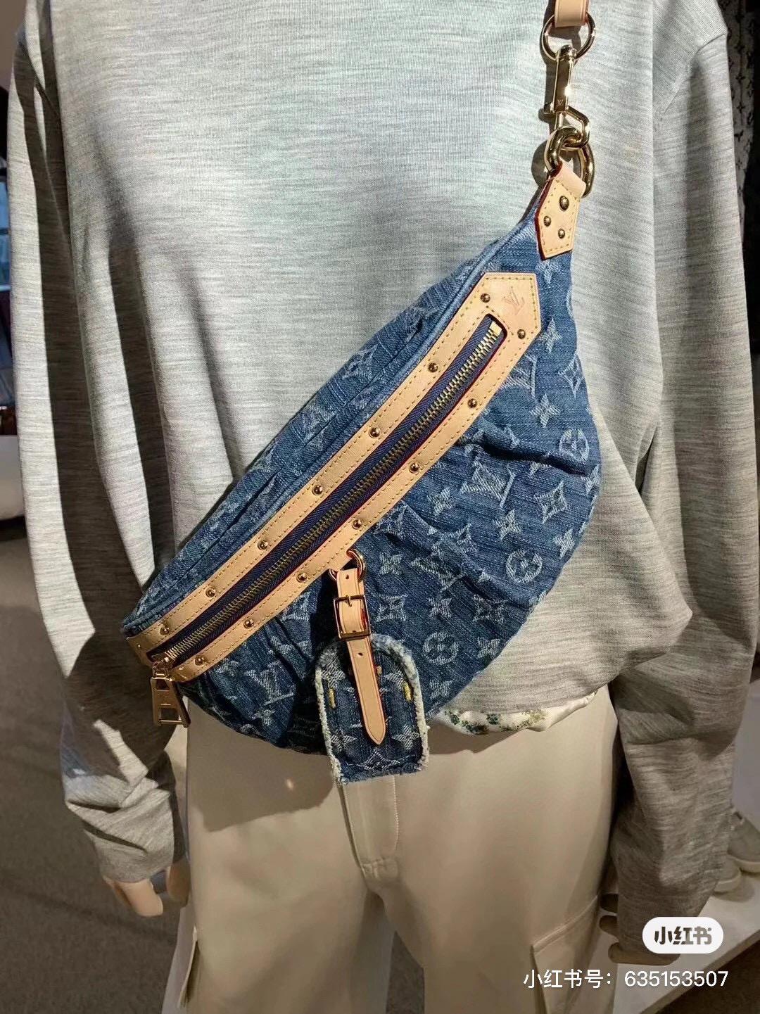 LV 路易威登｜M46837 丹寧牛仔系列 Monogram丹寧帆布腰包 胸包 38cm