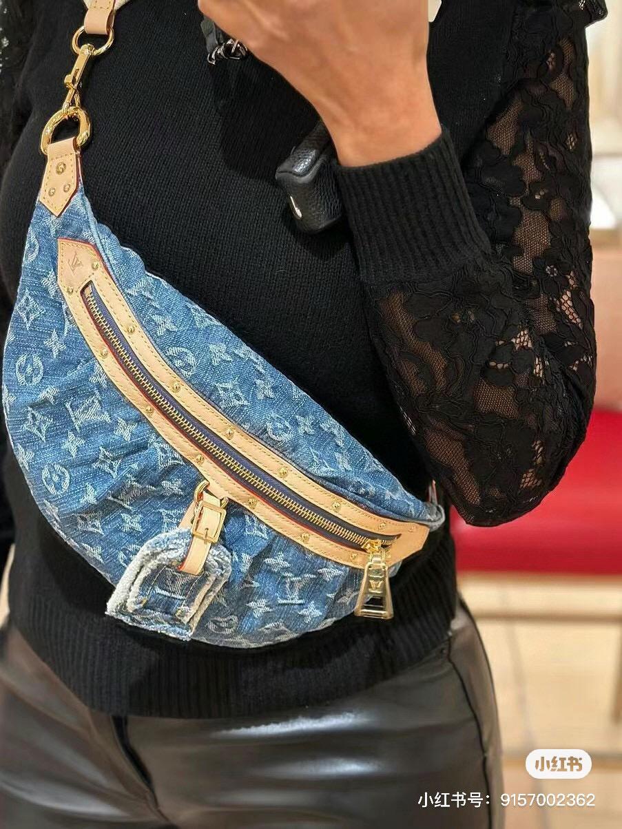 LV 路易威登｜M46837 丹寧牛仔系列 Monogram丹寧帆布腰包 胸包 38cm