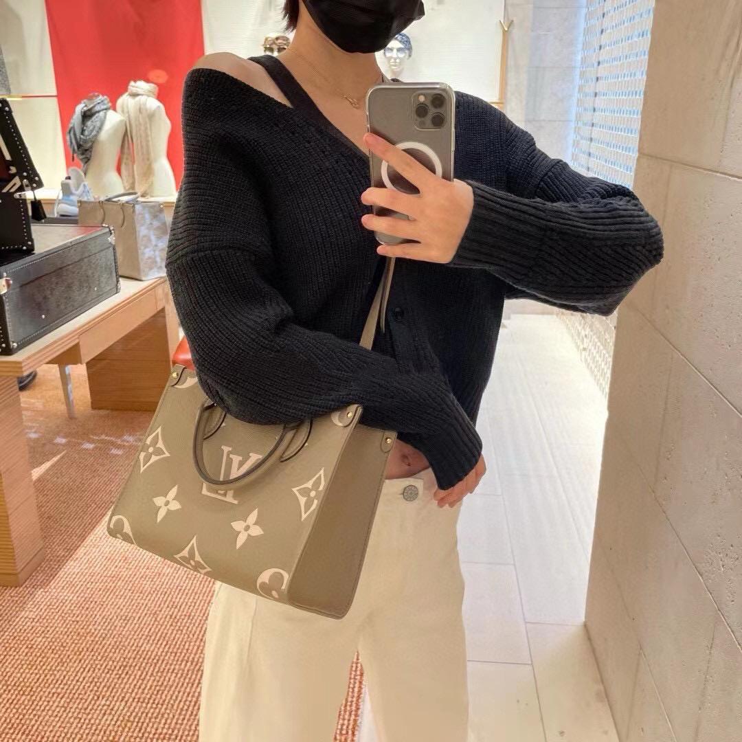 LV 路易威登｜ 絲印款 M45779大象灰印花 Onthego小號Tote包 25cm 經典Sac Plat手袋 手提肩背包