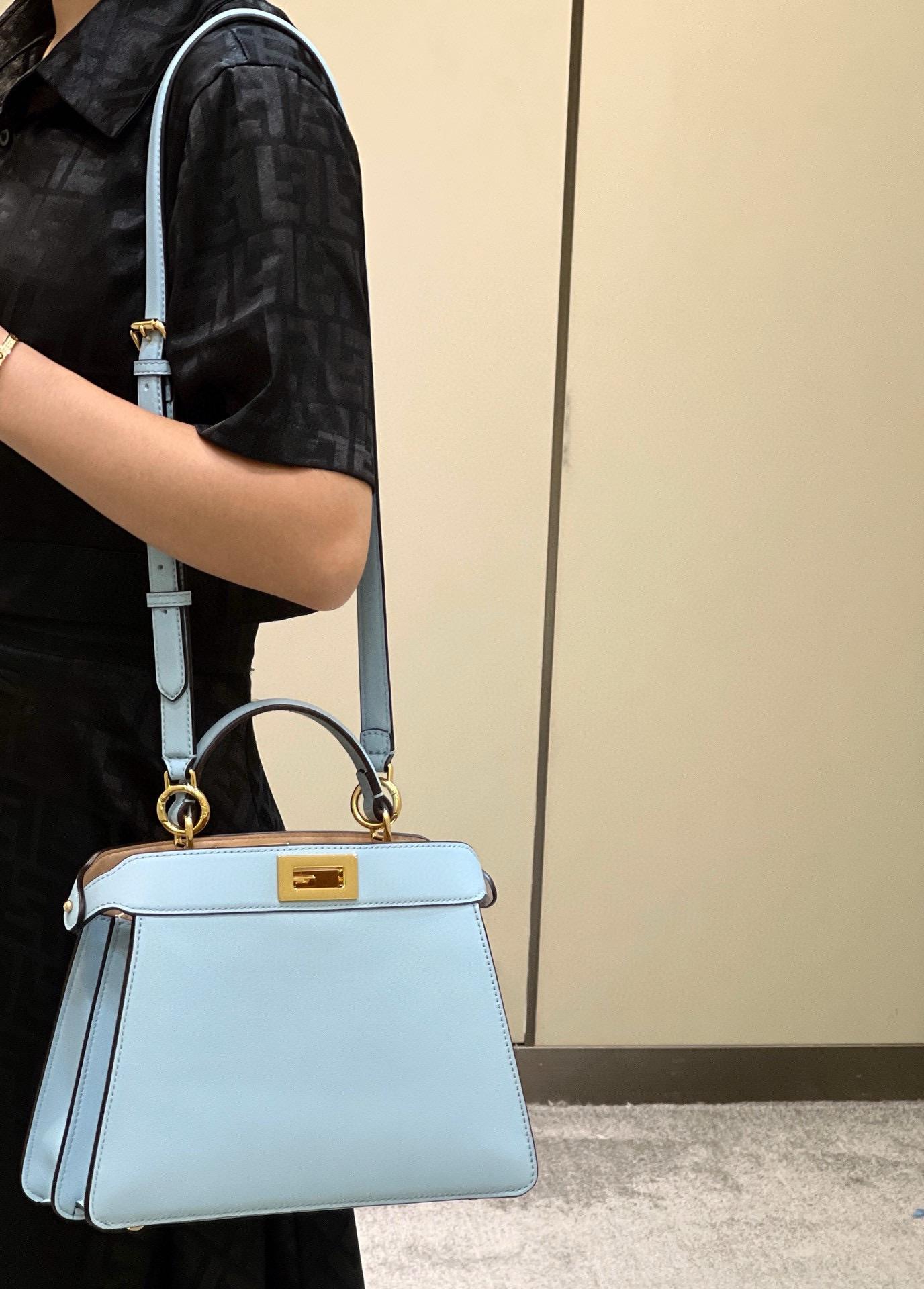 FENDI 經典Peekaboo I see U小號手袋 天藍色 躲貓貓包 風琴包 27cm