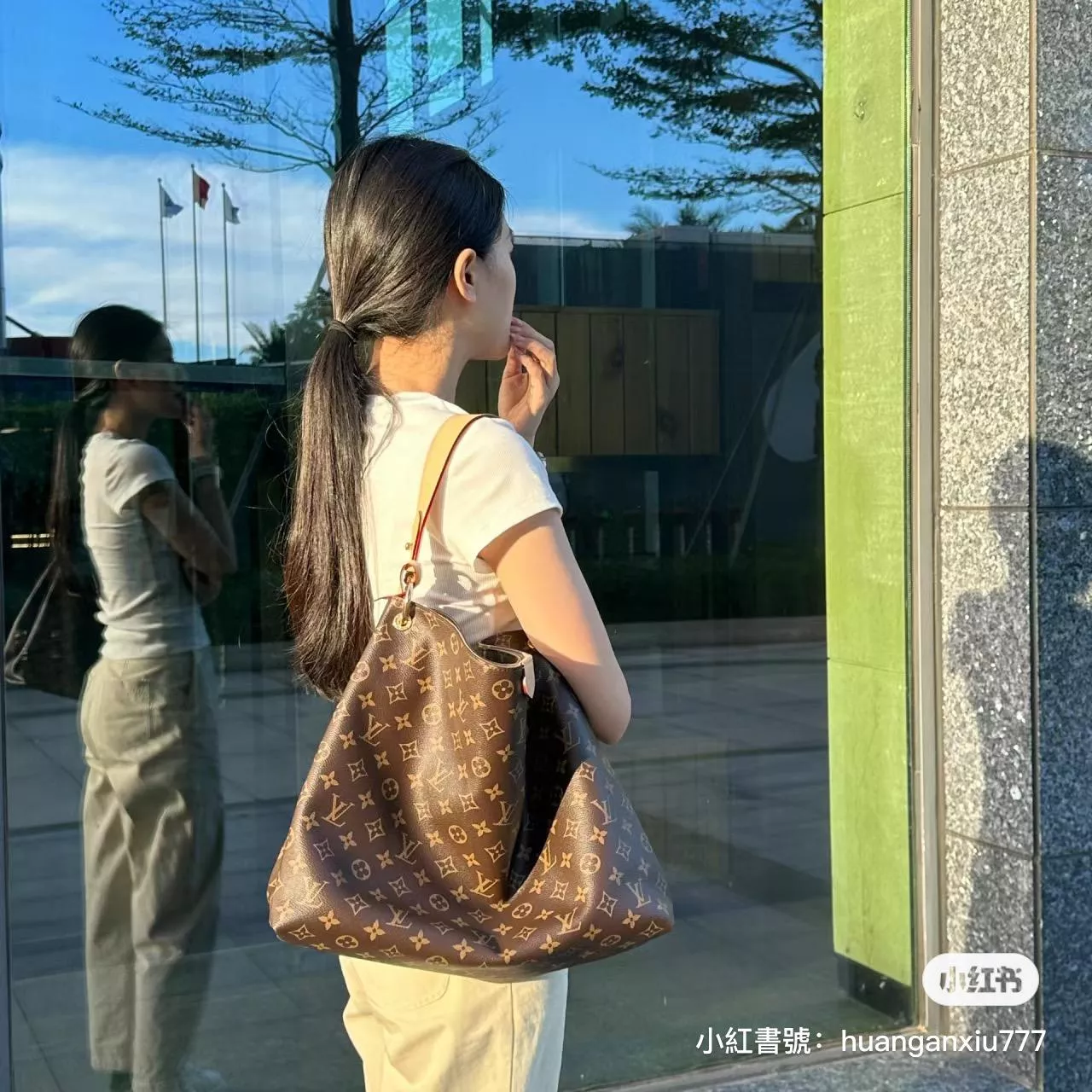 LV 經典 Monogram 帆布 【GRACEFUL 中號手袋】m43703 老花（杏色） 購物袋 媽媽包