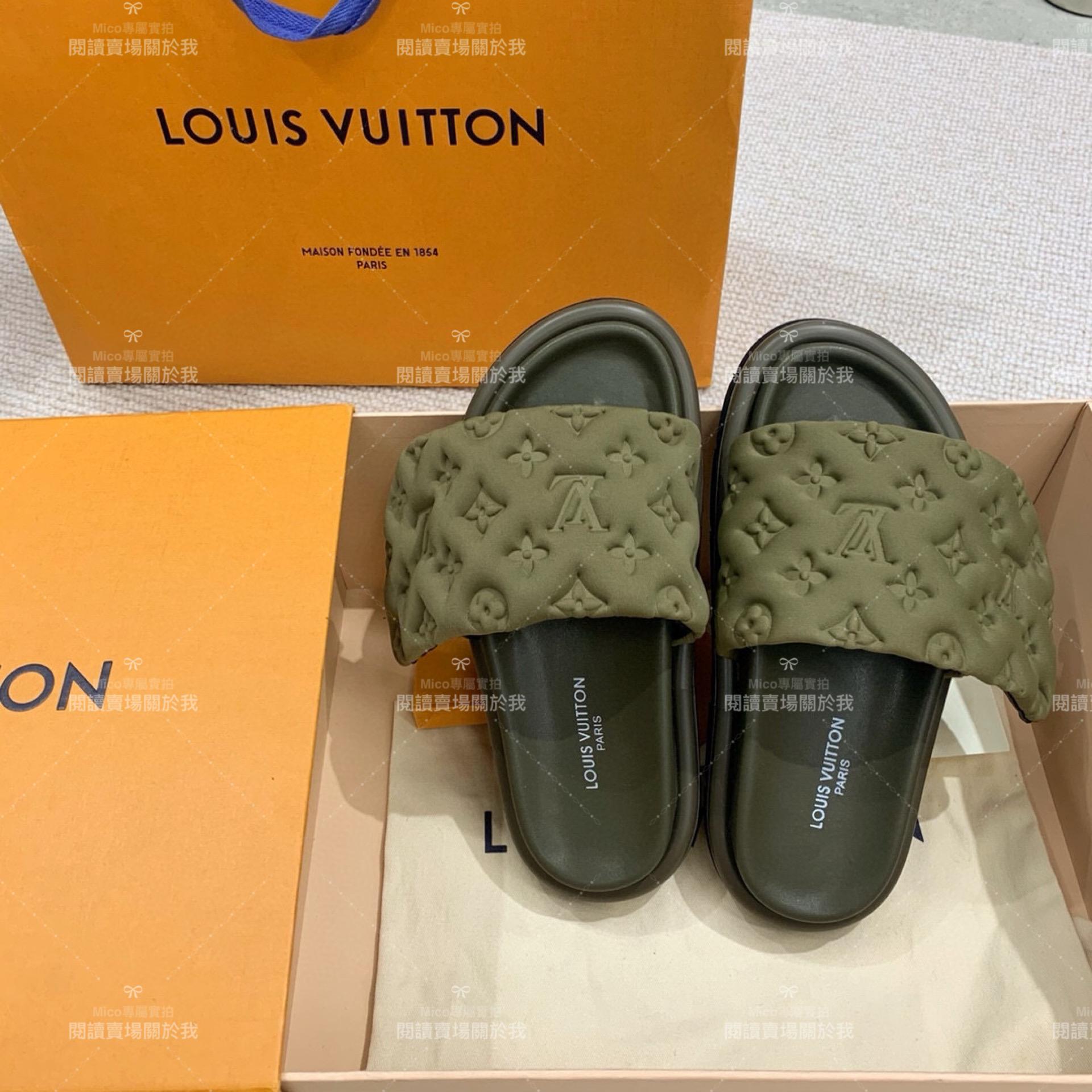 LV  Louis Vuitton ｜橄欖綠 Pool Pillow Comfort 魔術貼壓紋拖鞋 女鞋 35-41