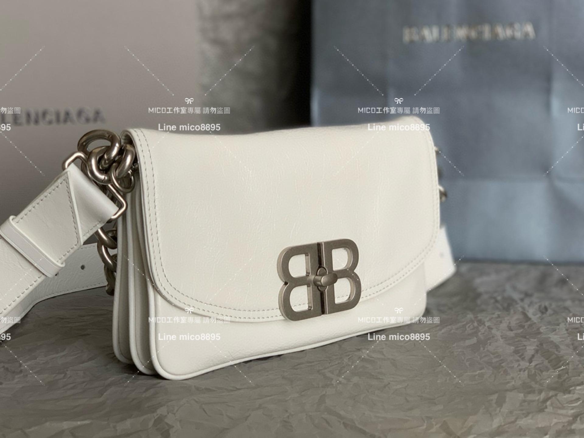 Balenciaga  白色皮革小號 23cm BB Soft 斜挎｜單肩包 男女同款 個性街頭潮流風格