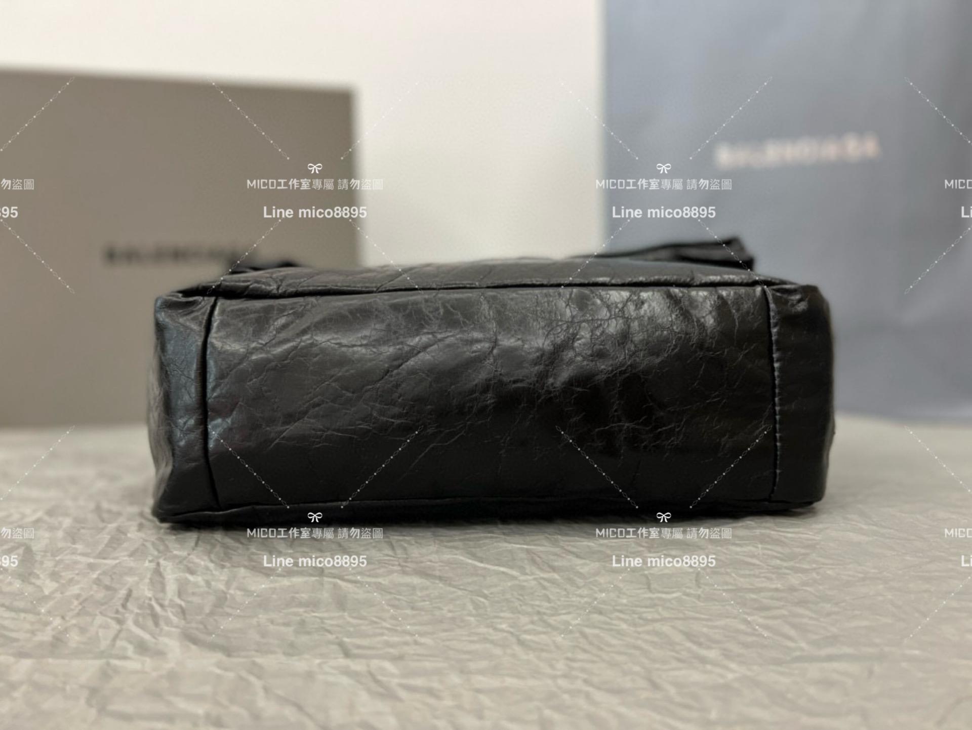 Balenciaga 巴黎世家 黑色油蠟皮/牛皮 真皮 小號黑銀 28cm monaco枕頭包 鏈條肩背包