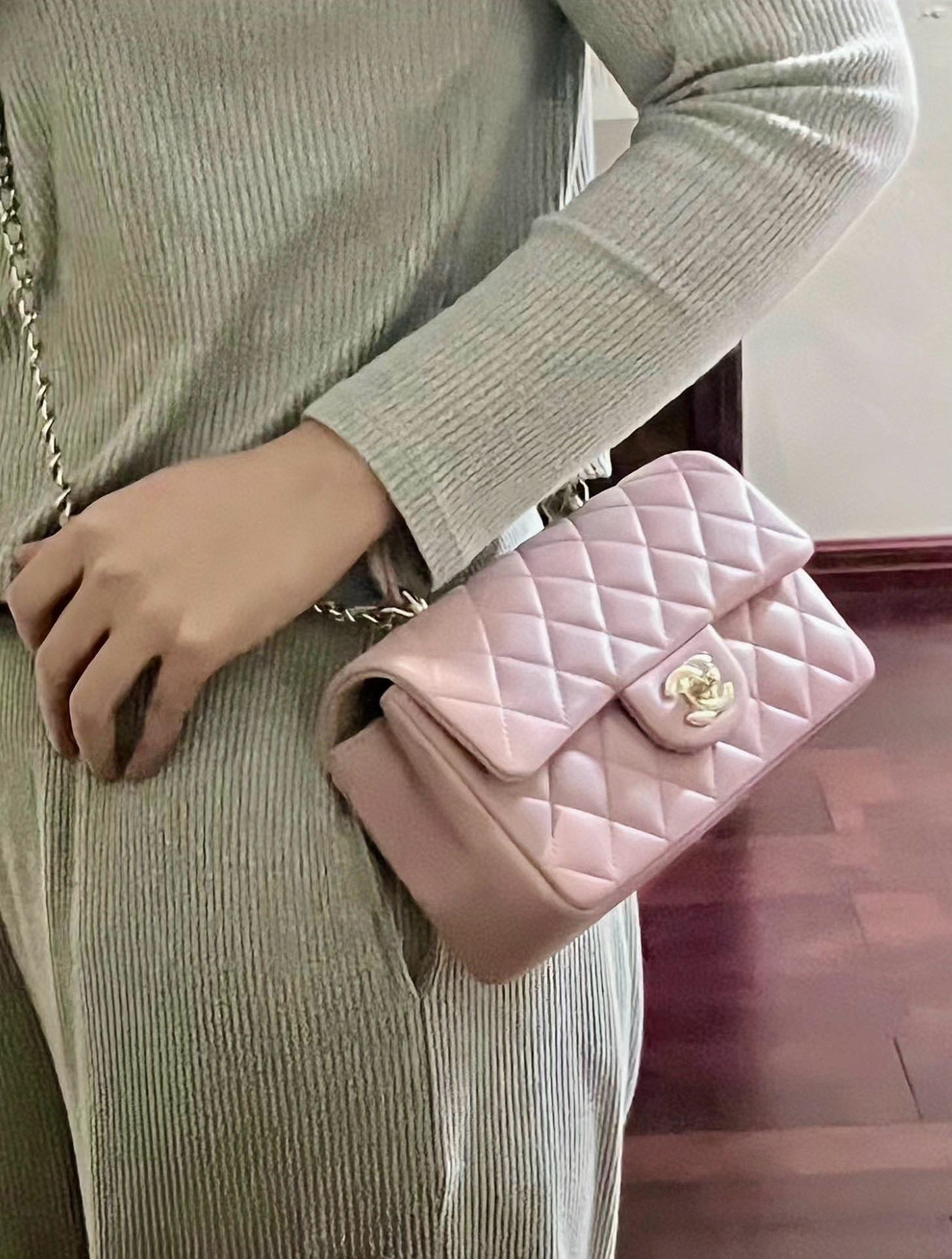 CHANEL 香奈兒 24P春夏款 CF羊皮大𝖬𝗂𝖭𝗂手提包 粉色20cm