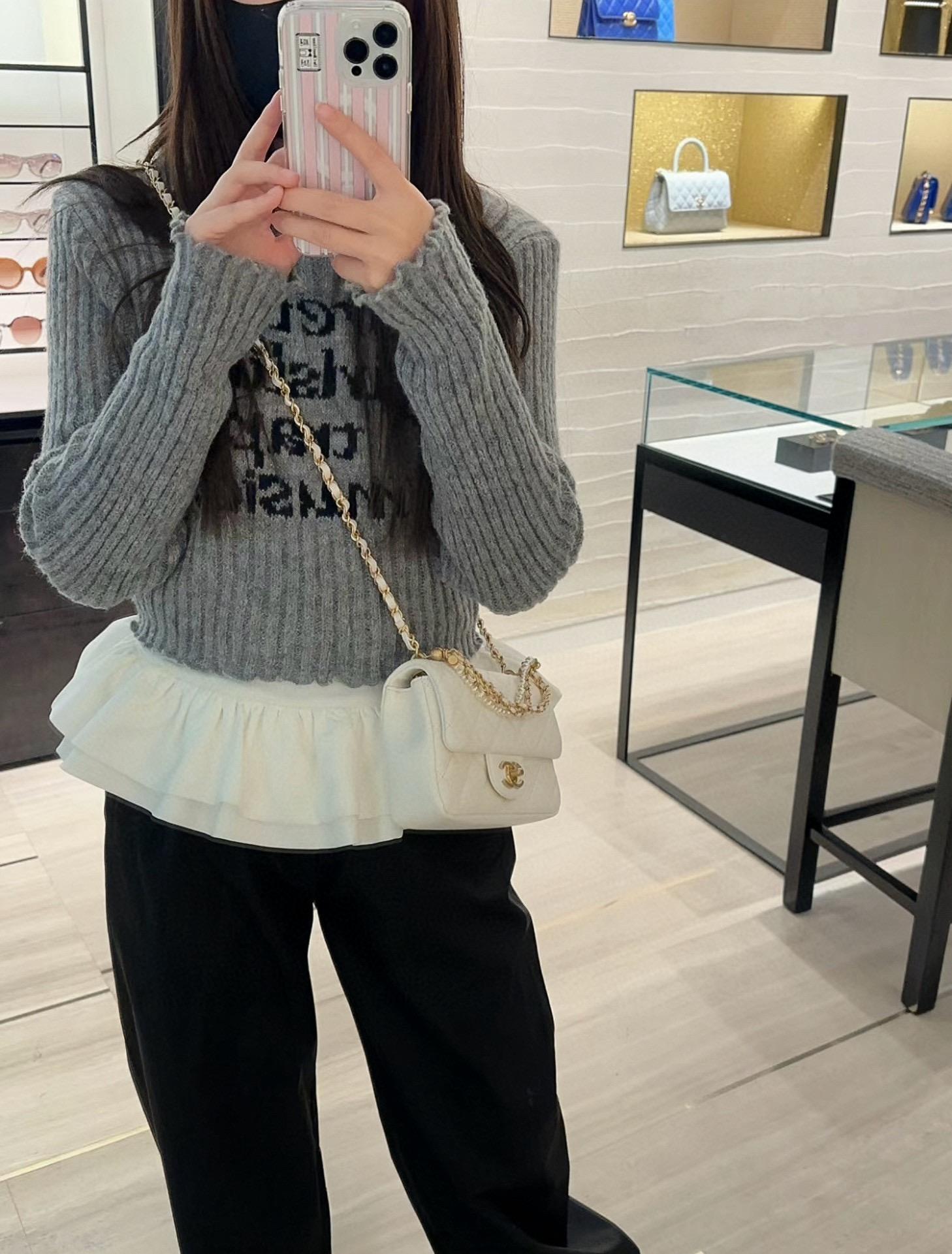 CHANEL 香奈兒 24P 白色 𝖬𝗂𝗇𝗂 𝖲𝗊𝗎𝖺𝗋𝖾方胖子與珍珠鏈條口蓋包 小羊皮 17cm