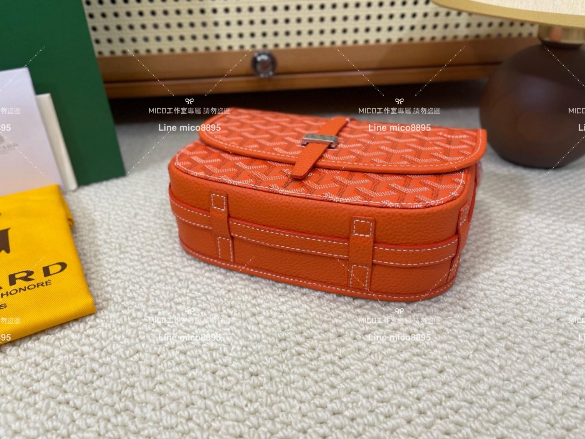 ｜Goyard（戈雅）新版本 火焰橙 荔枝皮革 Belvedere單釦郵差包 小號 22cm