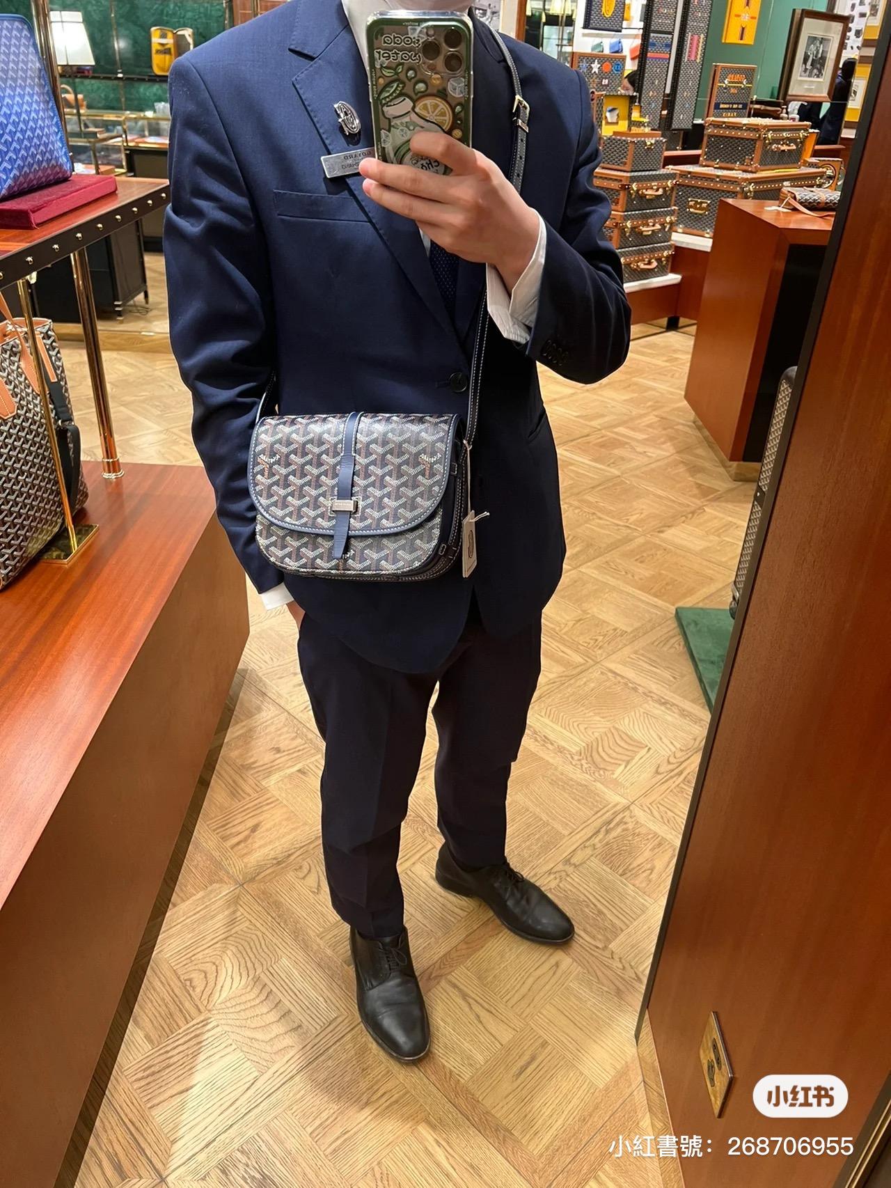 ｜Goyard（戈雅）新版本 深藍色 荔枝皮革 Belvedere單釦郵差包 斜跨包 小號 22cm