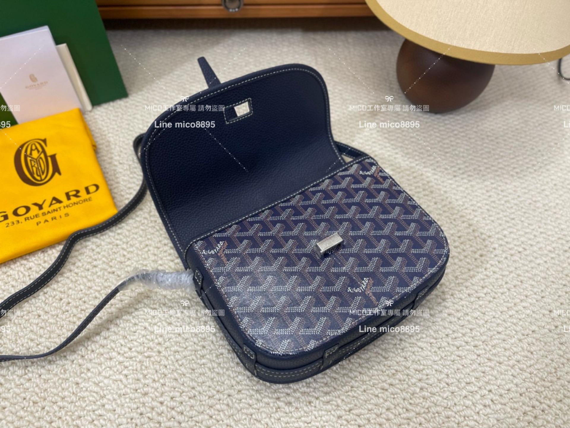 ｜Goyard（戈雅）新版本 深藍色 荔枝皮革 Belvedere單釦郵差包 斜跨包 小號 22cm