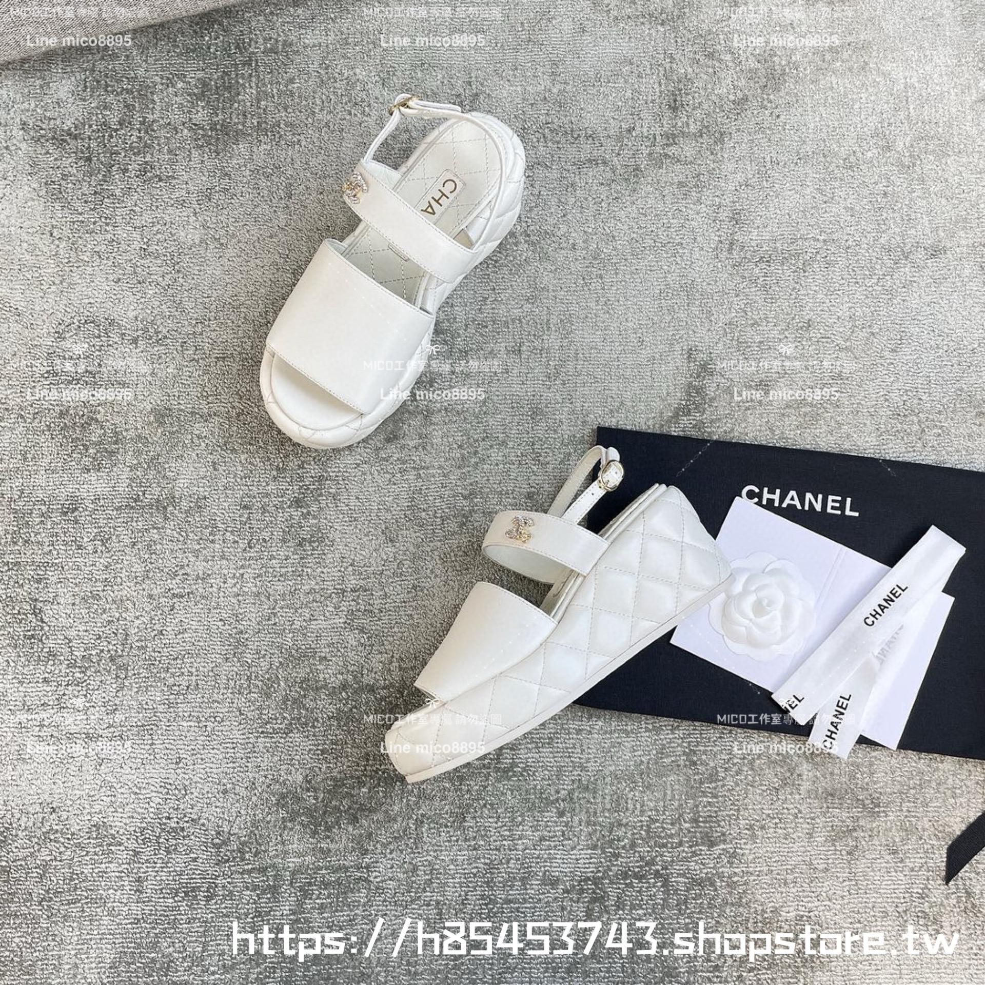 CHANEL 小香 白色羊皮鞋面 復古坡跟一片式楔形涼鞋 7cm  35-40