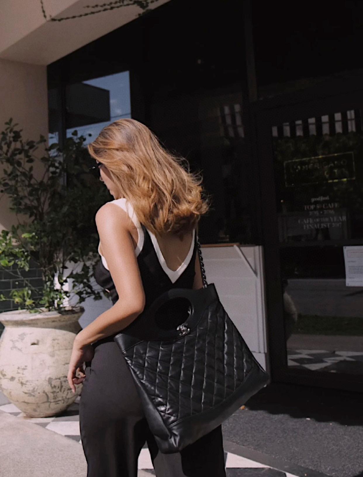 CHANEL 香奈兒 31Bag系列 黑色大號小牛皮 尺寸：𝟥𝟩*𝟥𝟫*𝟪 𝖼𝗆