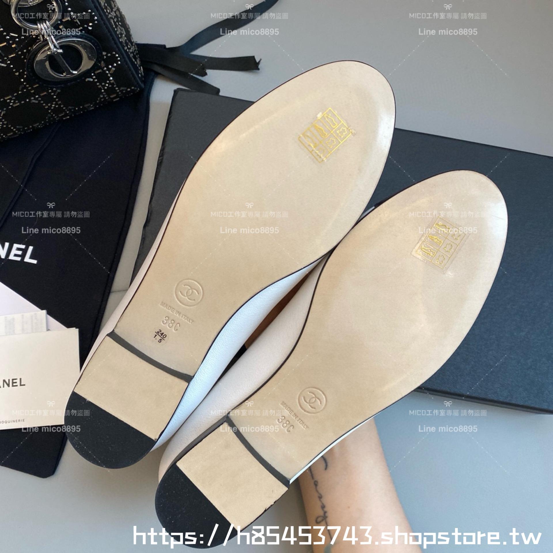 CHANEL 小香 經典款芭蕾舞鞋 白/黑 平底鞋/女鞋 Size：35-39（34.40.41.42定做不退换）