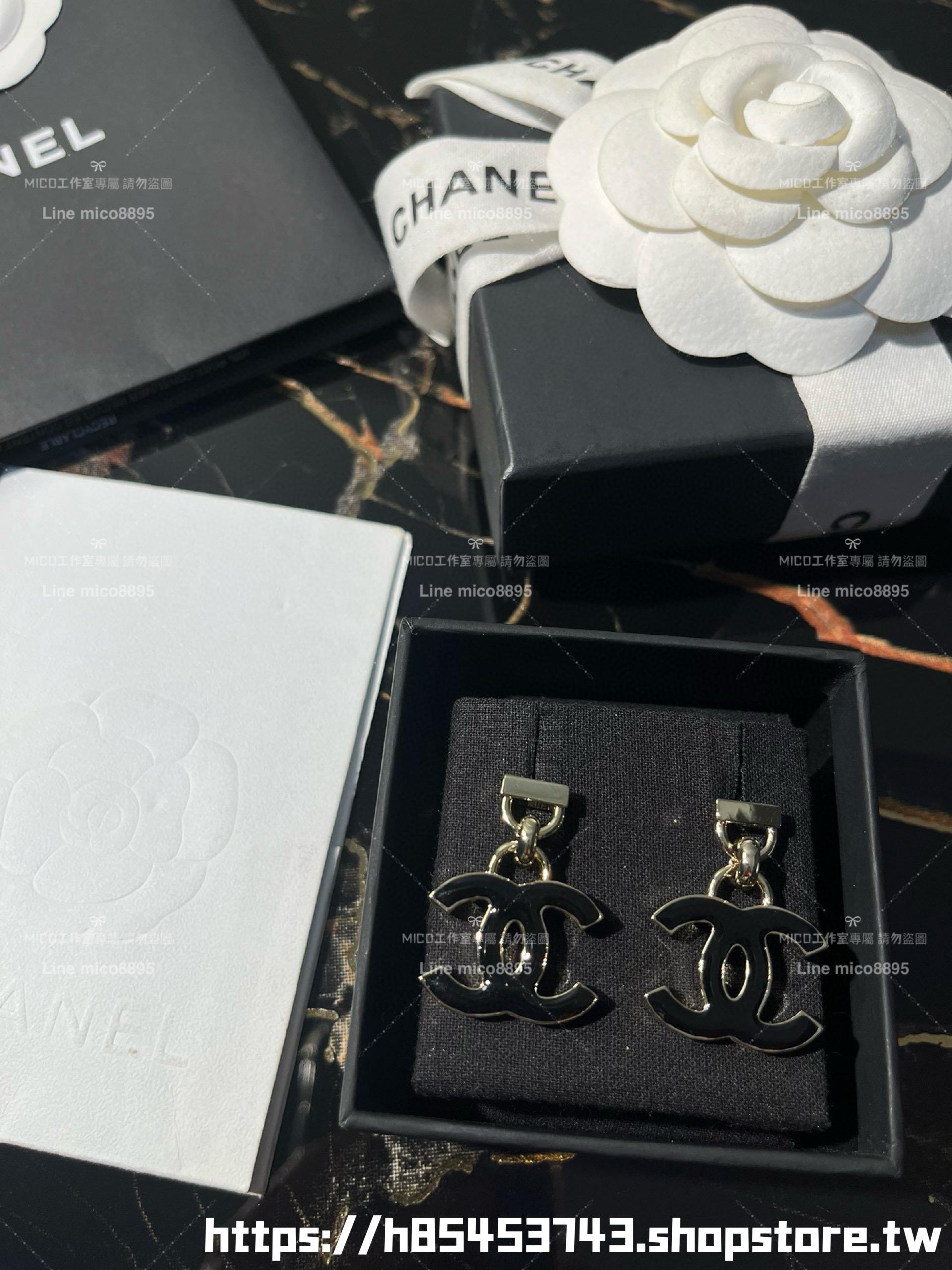 Chanel 小香 黑色琺瑯釉滴油金屬雙C耳釘