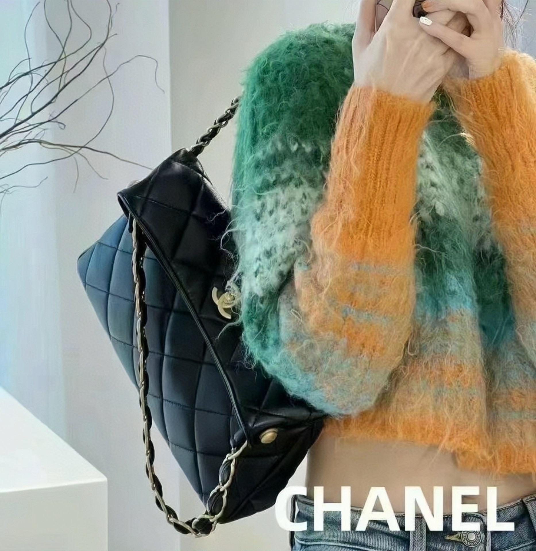 CHANEL 香奈兒 24p 三合一多款背法 小羊皮 腋下嬉皮包 黑色♥小號 尺寸：𝟤𝟪*𝟥𝟢*𝟩 𝖼𝗆