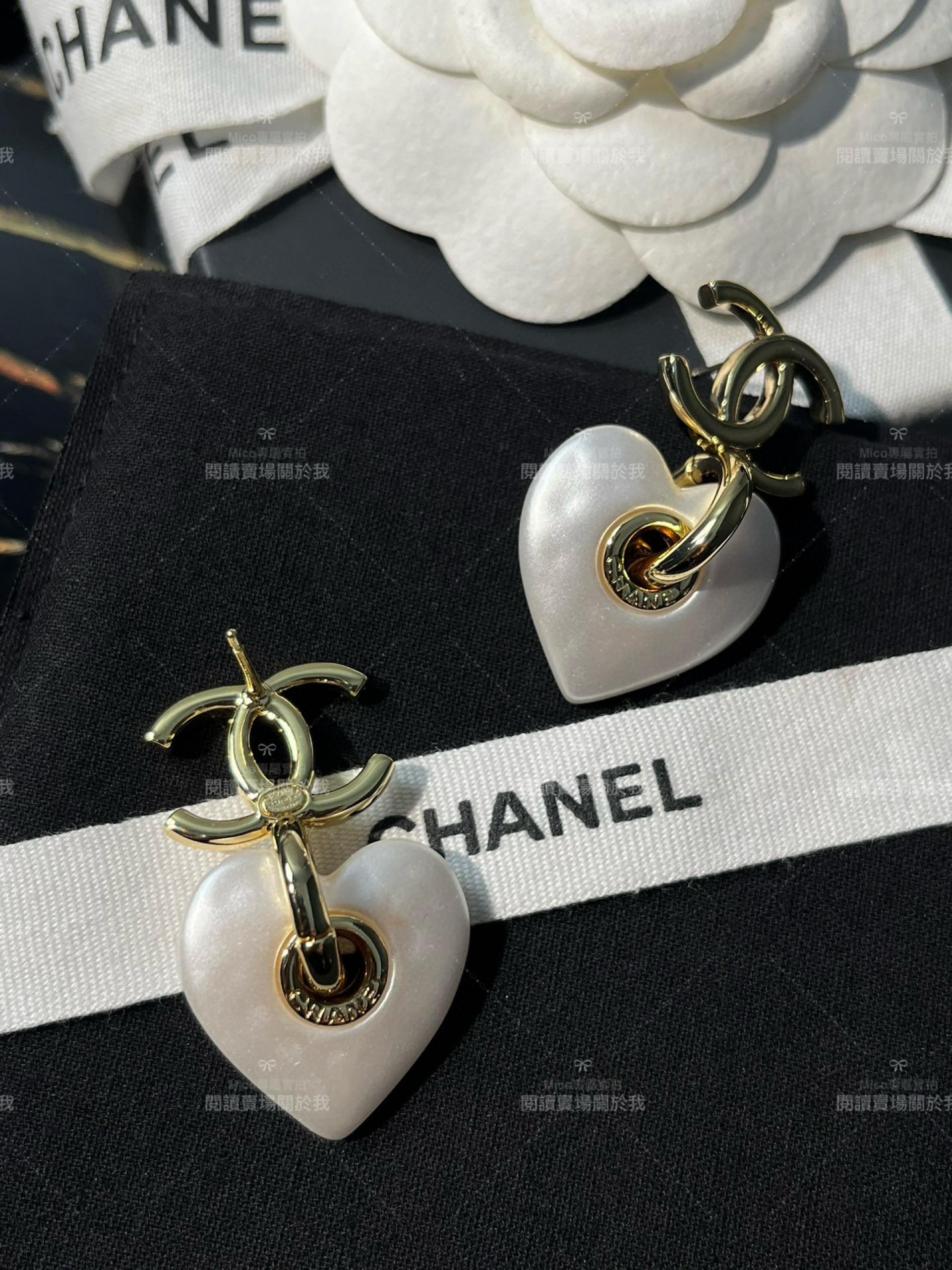 CHANEL 白色流蘇雙C鏤空愛心珍珠耳環