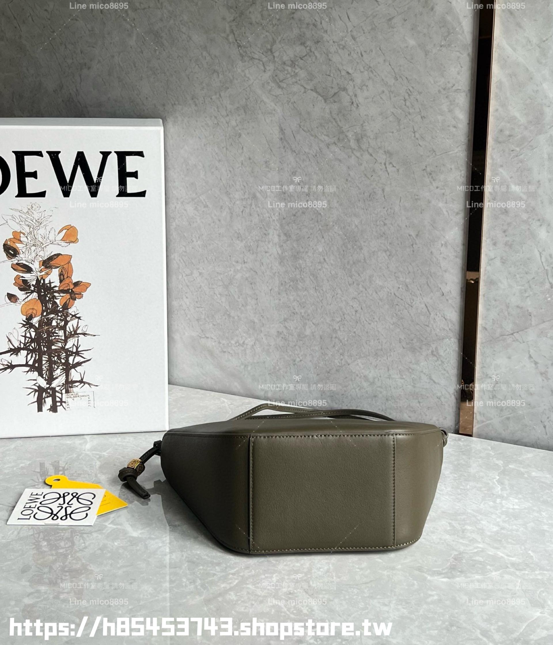 Loewe 橄欖綠 Mini Hammock Hobo bag 小牛皮 可調節長短 可斜跨肩背 28cm （寬肩帶/吊飾另配）