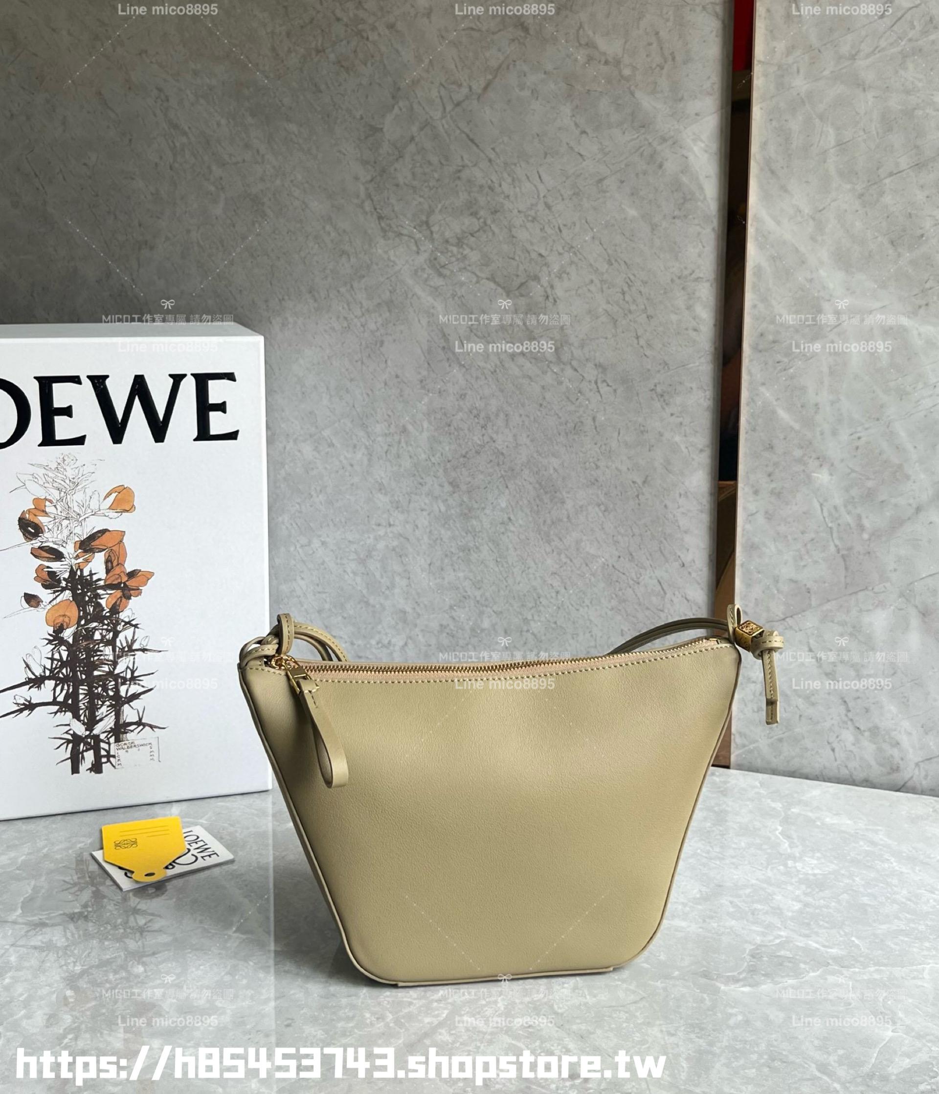 Loewe 泥土綠 Mini Hammock Hobo bag 小牛皮 可調節長短 可斜跨肩背 28cm （寬肩帶/吊飾另配）