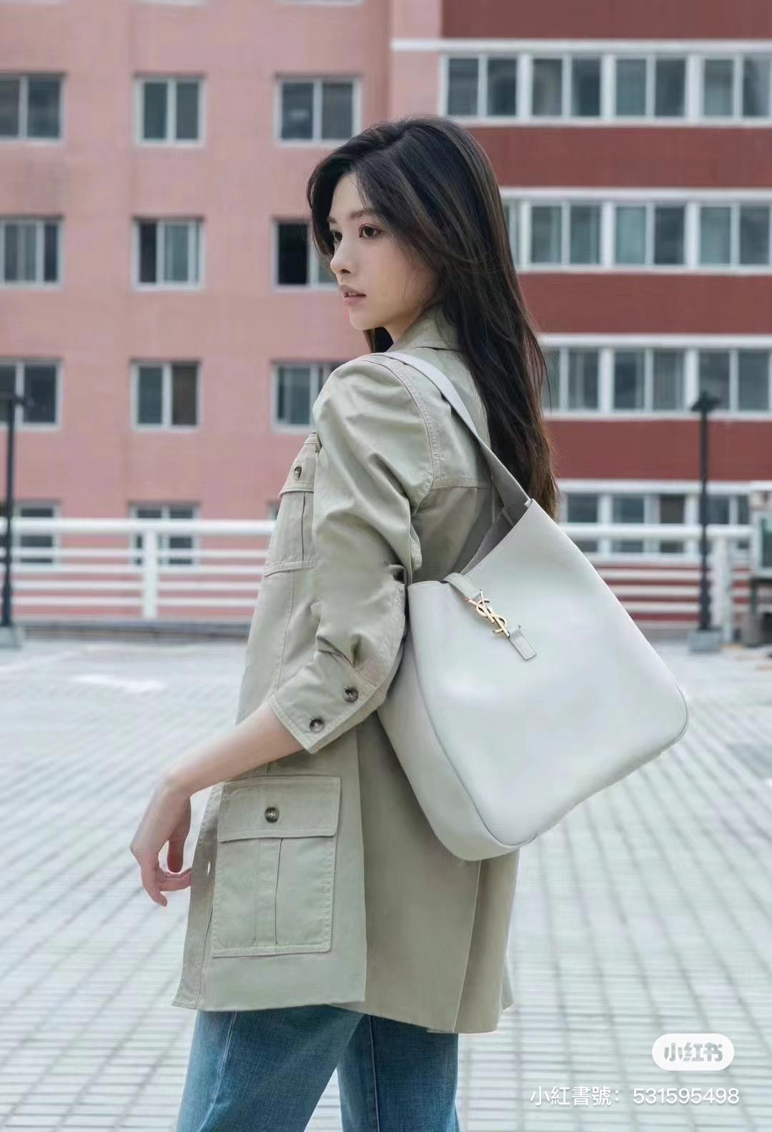 YSL 大款 白色 LE 5 À 7滑面皮革柔軟大型手袋 HOBO肩背包 30cm