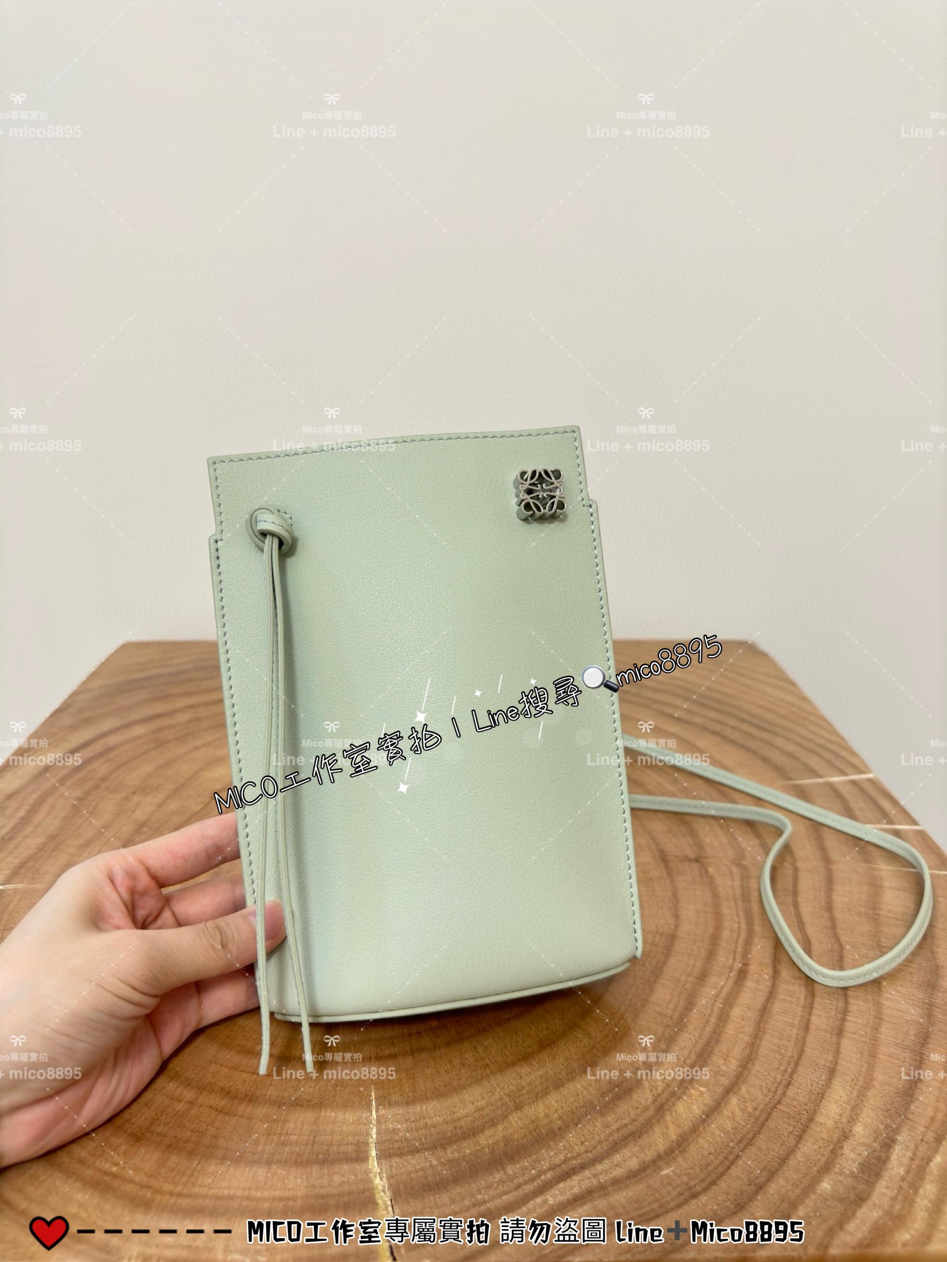 LOEWE 羅威 青綠 Dice Pocket 經典小牛皮二用骰子包 手機包 寬13cm