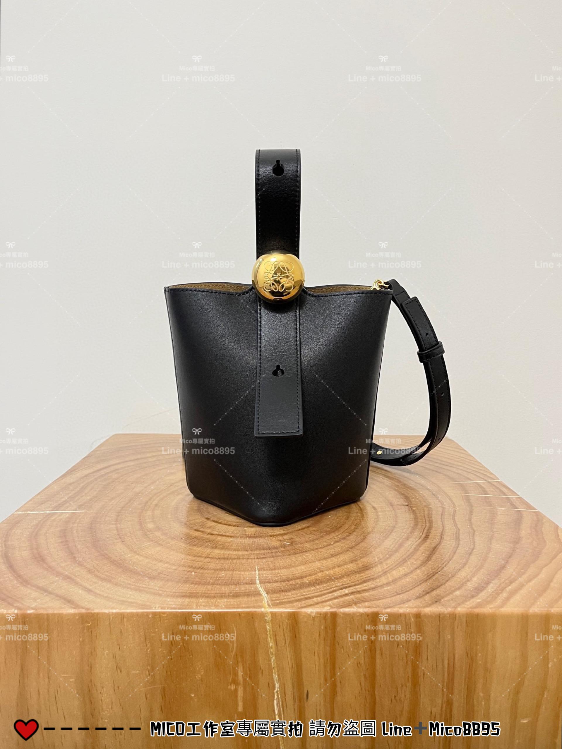 LOEWE 羅威 黑色平紋牛皮 Pebble Mini Bucket Bag 水桶包 可斜挎手提 19.5cm