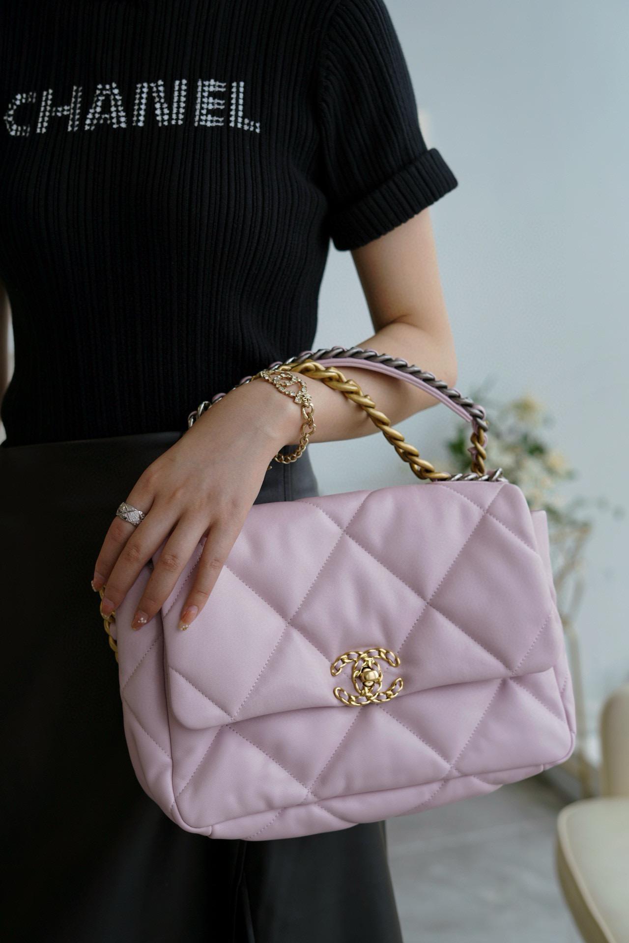 CHANEL｜季節款限定色 櫻花粉/中號 30cm 19Bag 19包 枕頭包