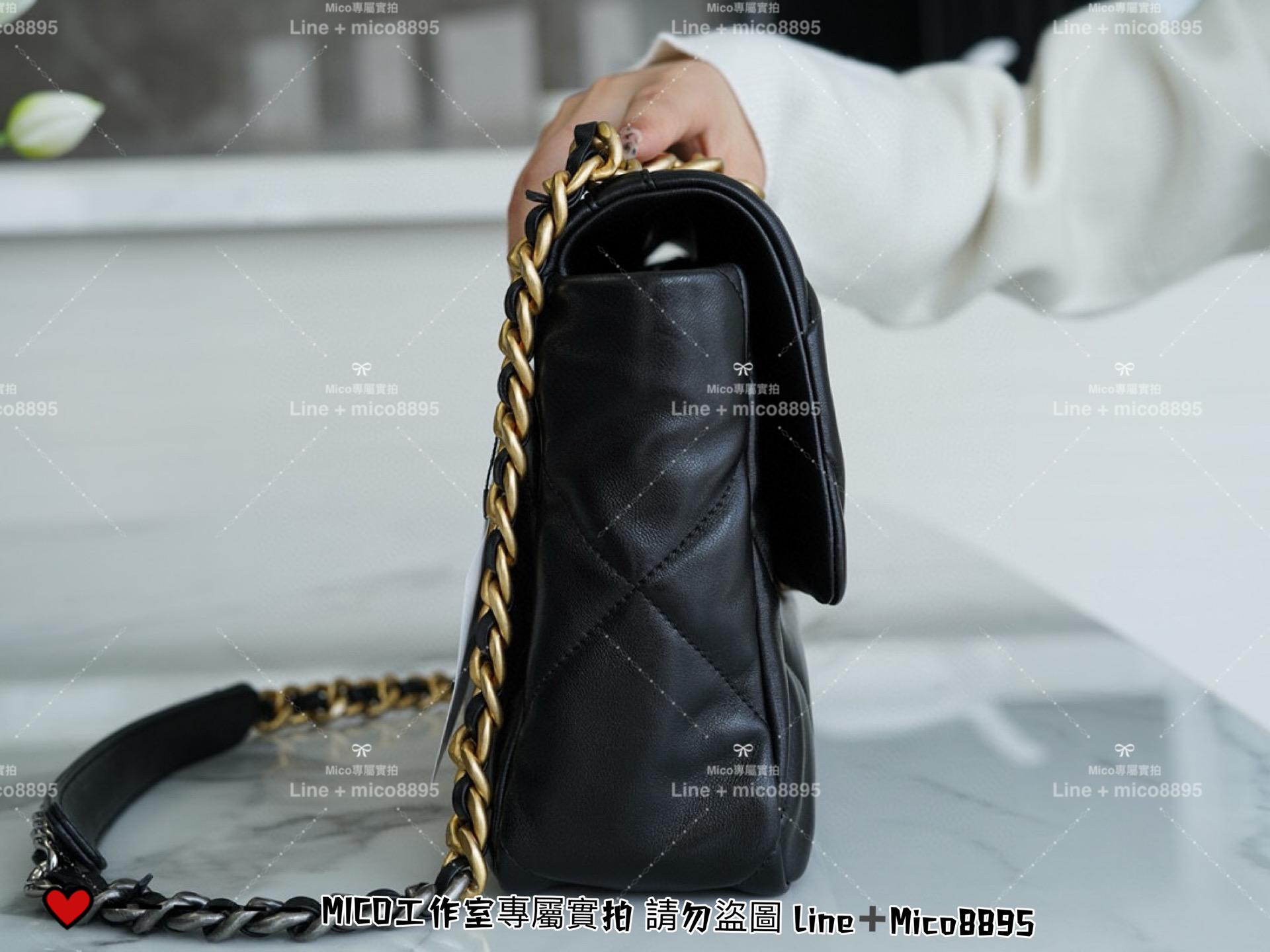 CHANEL｜山羊皮/中號 黑色 30cm 19Bag 19包 枕頭包