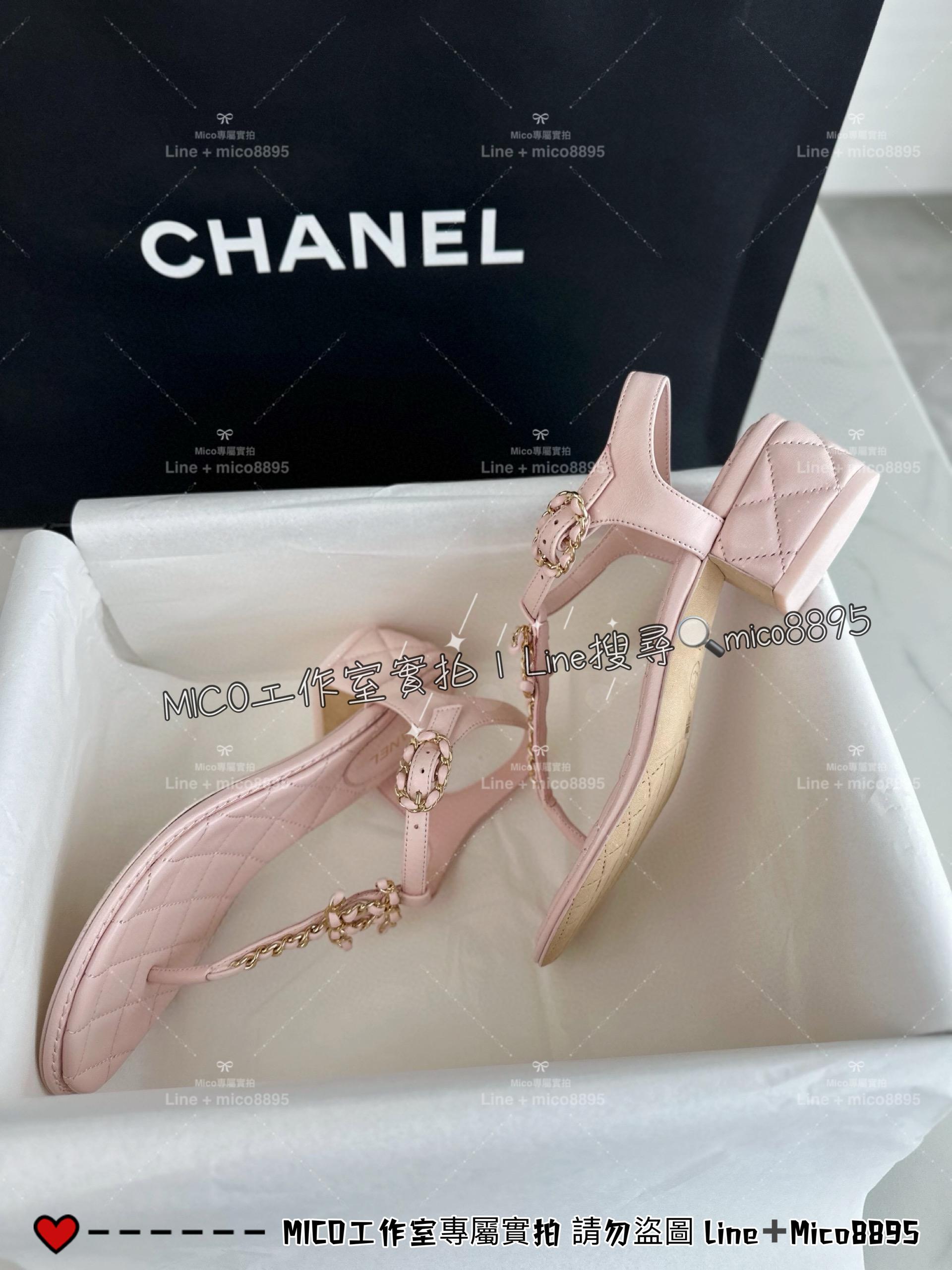 CHANEL｜𝟐𝟒c 19系列 粉色皮穿鏈雙C粗跟夾腳涼鞋/女鞋 35-40