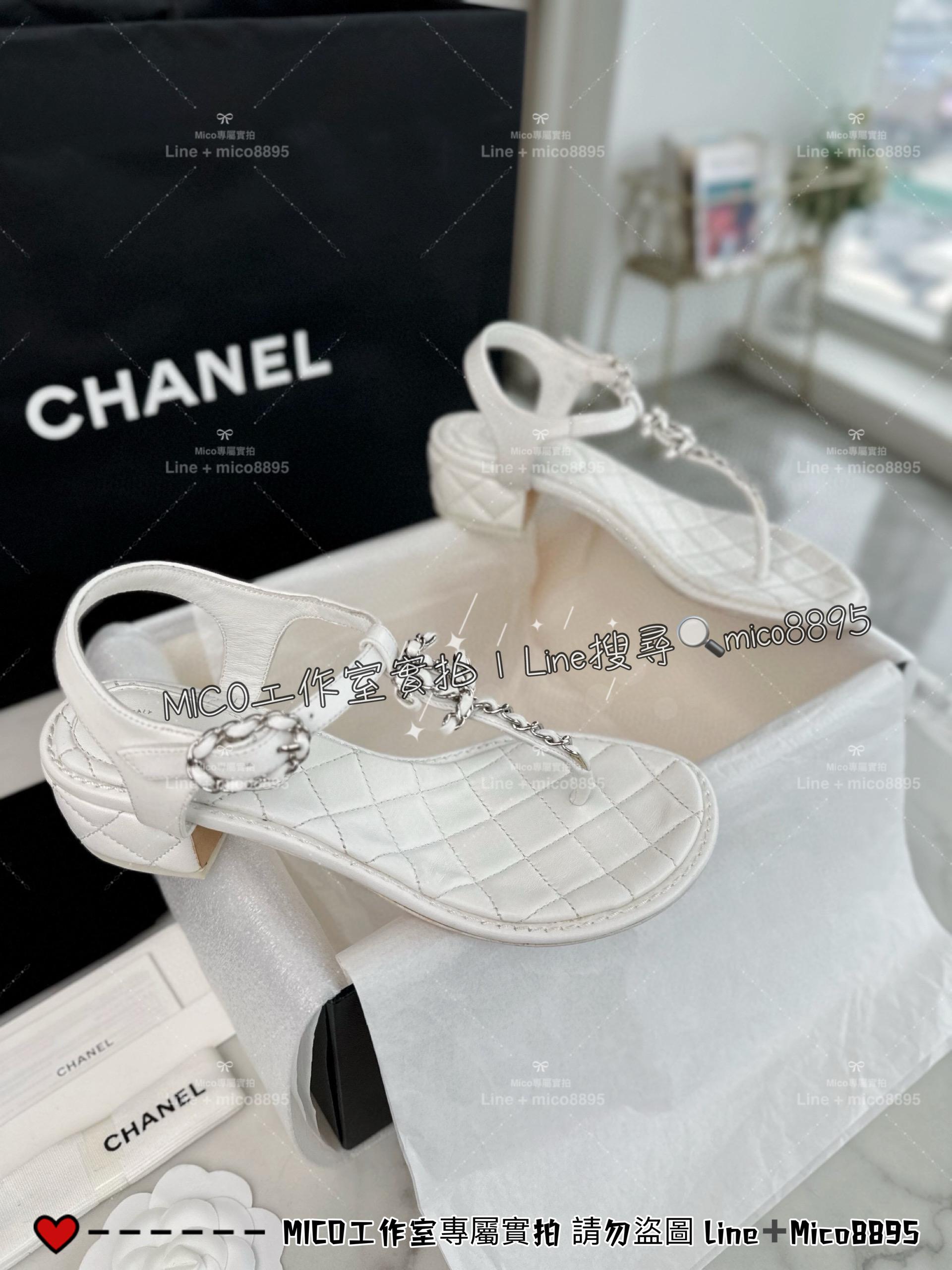 CHANEL｜𝟐𝟒c 19系列 白色 皮穿鏈雙C粗跟夾腳涼鞋/女鞋 35-40