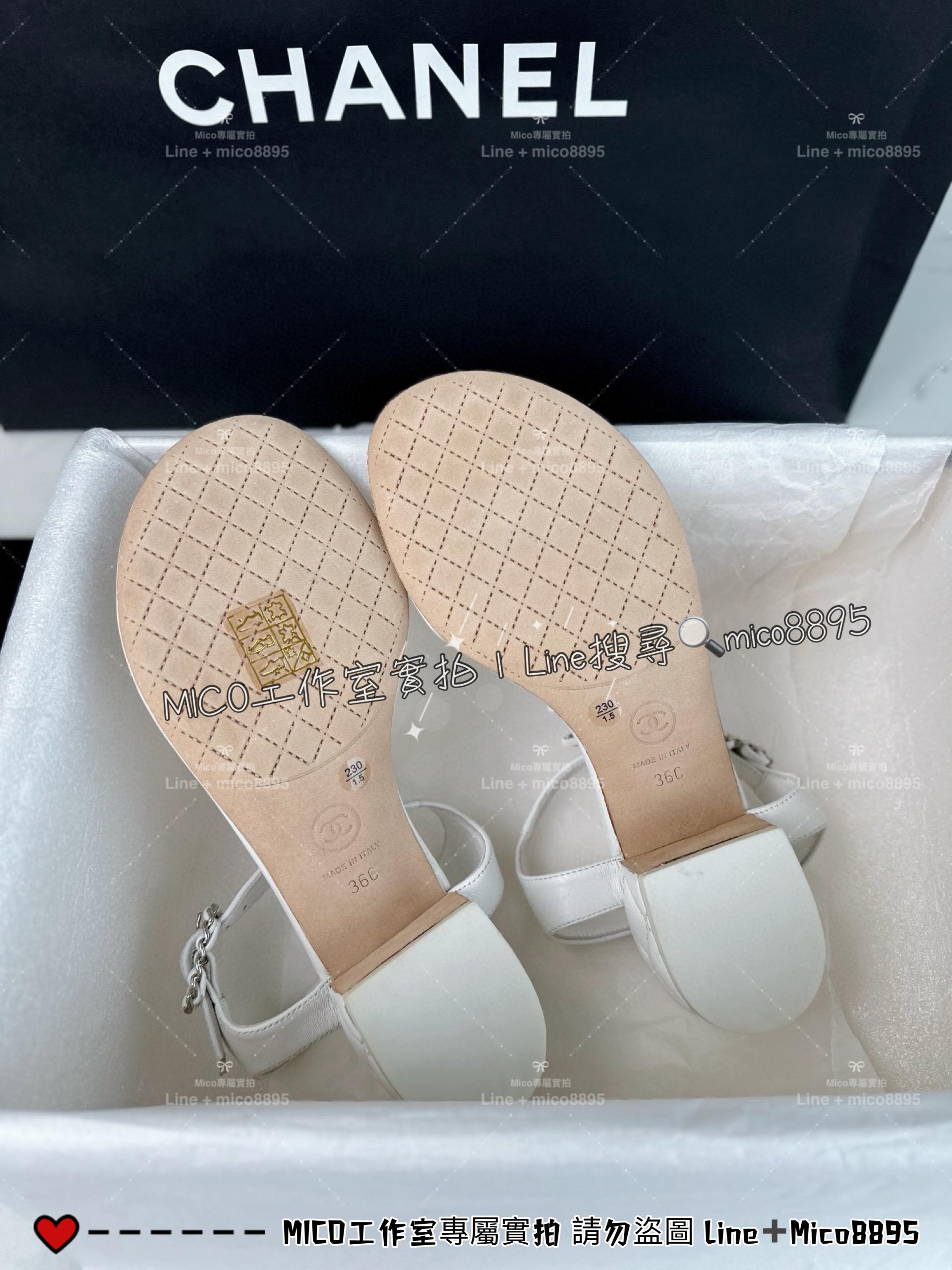 CHANEL｜𝟐𝟒c 19系列 白色 皮穿鏈雙C粗跟夾腳涼鞋/女鞋 35-40