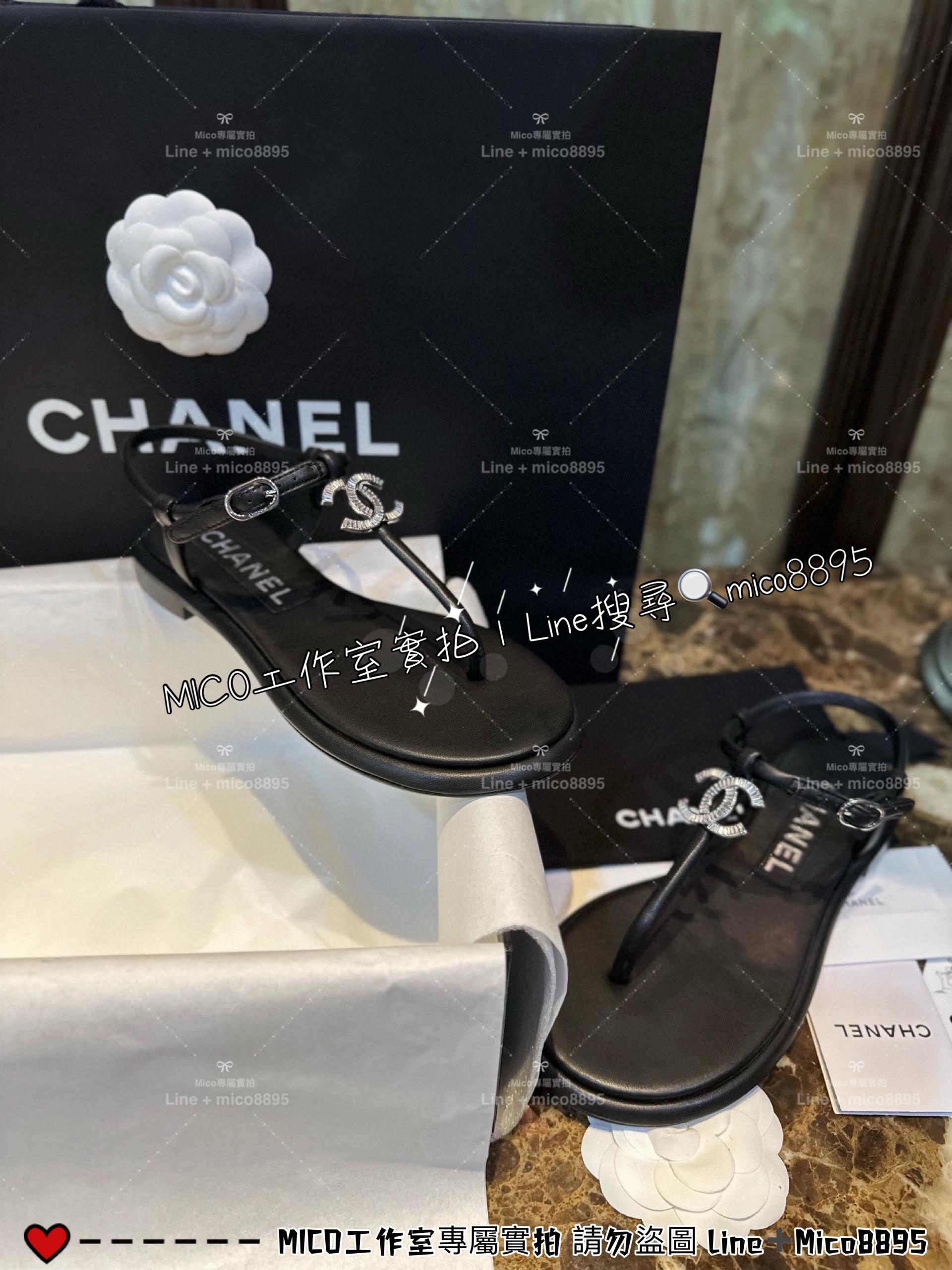 CHANEL｜24c 全平底雙C水鑽夾腳涼鞋/女鞋 35-40