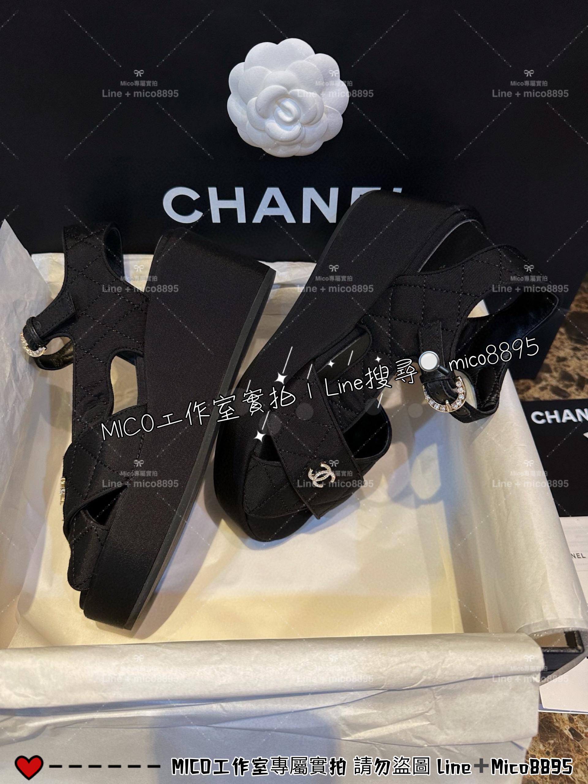 CHANEL｜23A 明星同款 羅緞材質黑色厚底楔型涼鞋 露趾涼鞋/松糕鞋 7.5cm 35-40