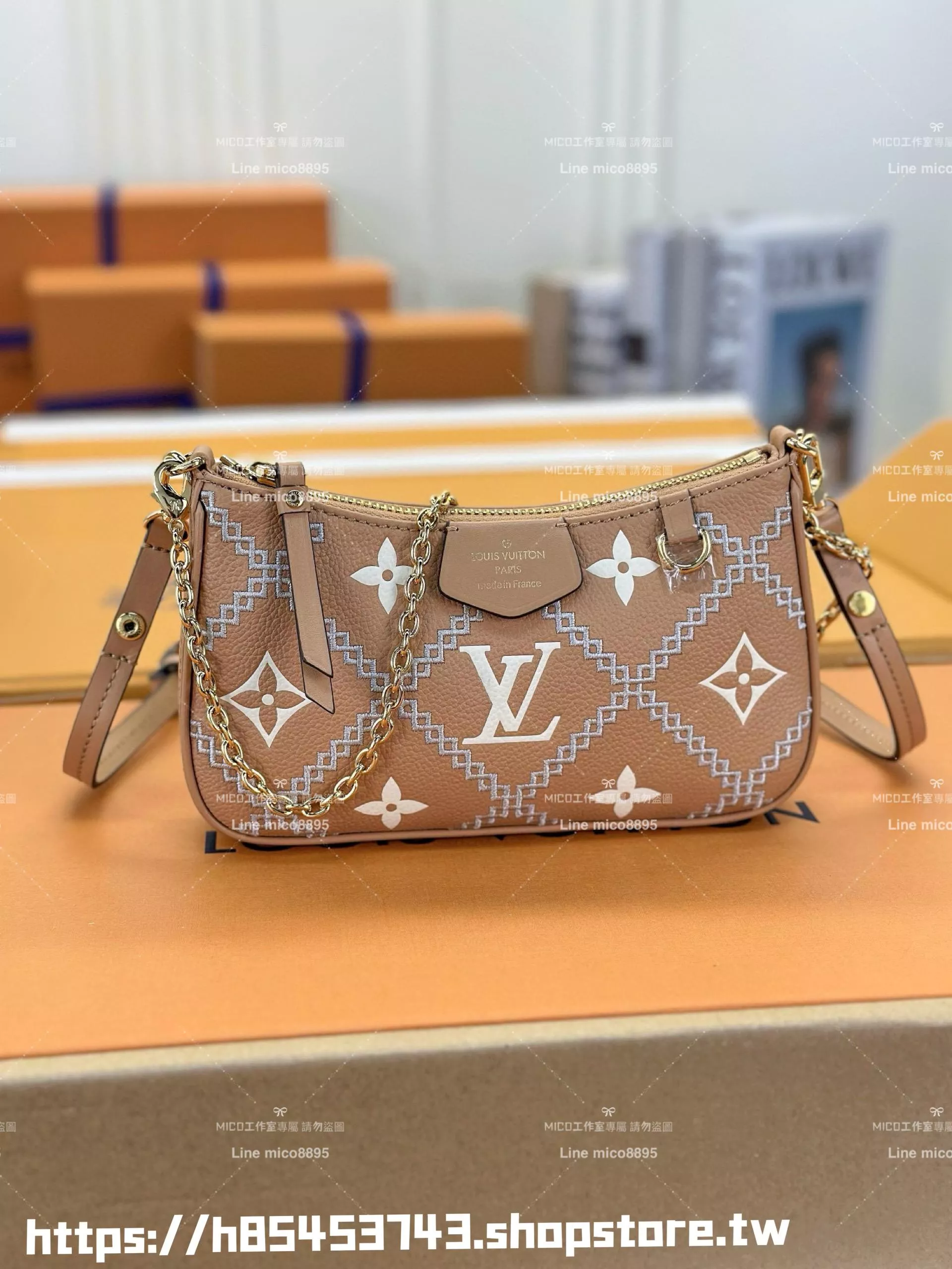 LV 22s春款 全皮壓紋麻將包 Easy Pouch On Strap 手袋 三合一包 19cm