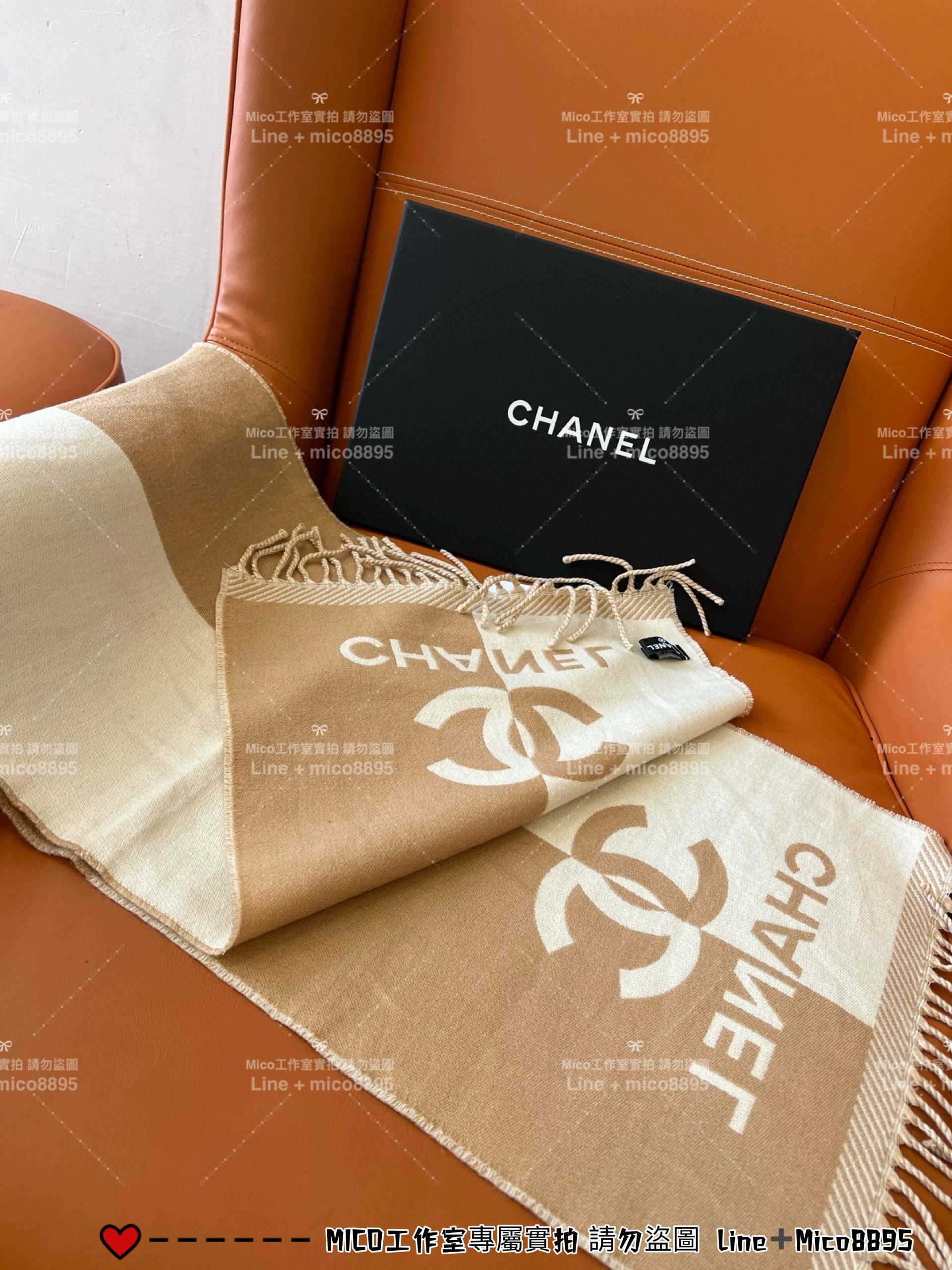 CHANEL 香奈兒 ｜ 卡其色 雙面異色提花羊毛材質流蘇圍巾 Size：184x34cm (不含流蘇)