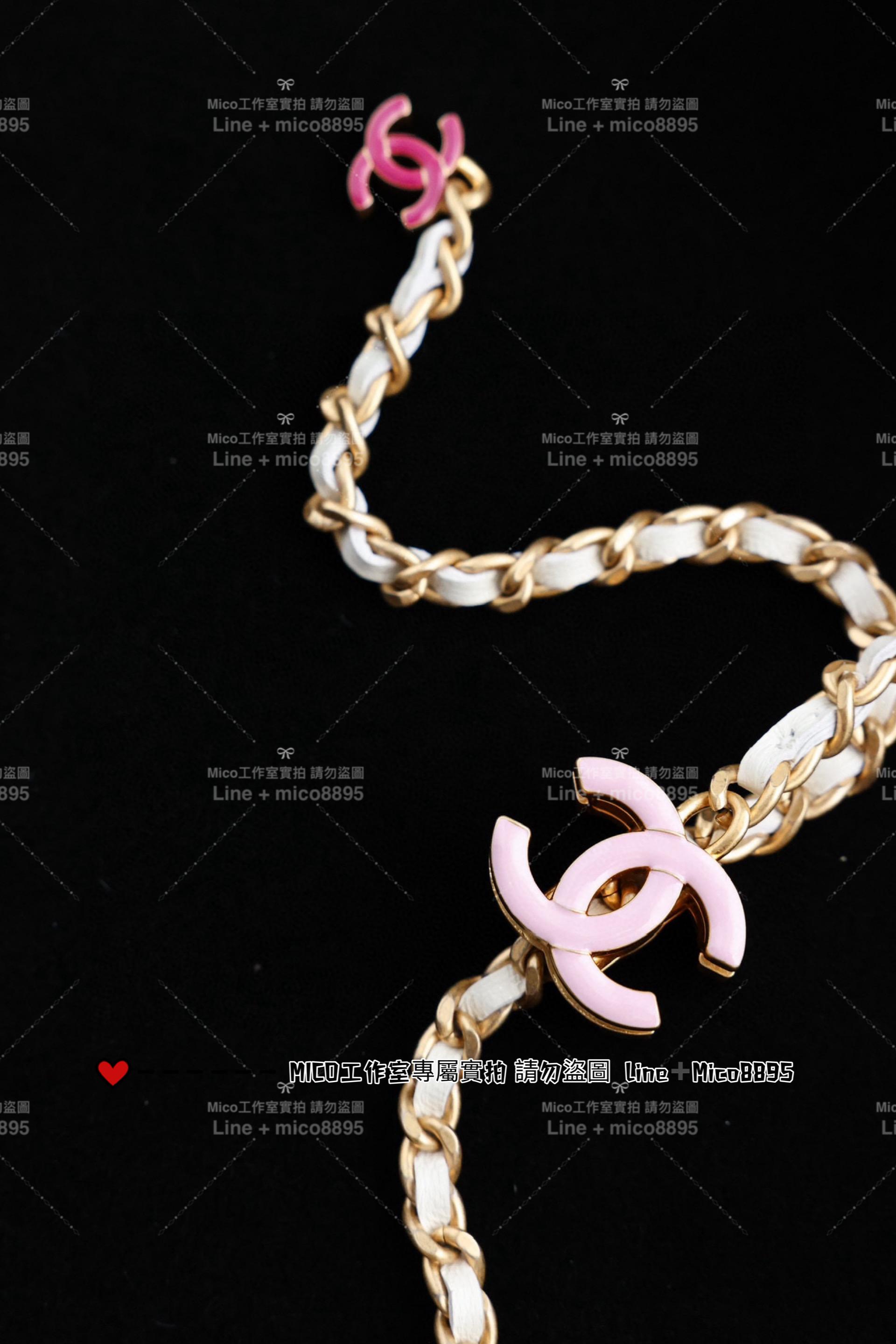 CHANEL 24A手工坊系列 白色小羊皮可調節雙C琺瑯釦woc 19cm