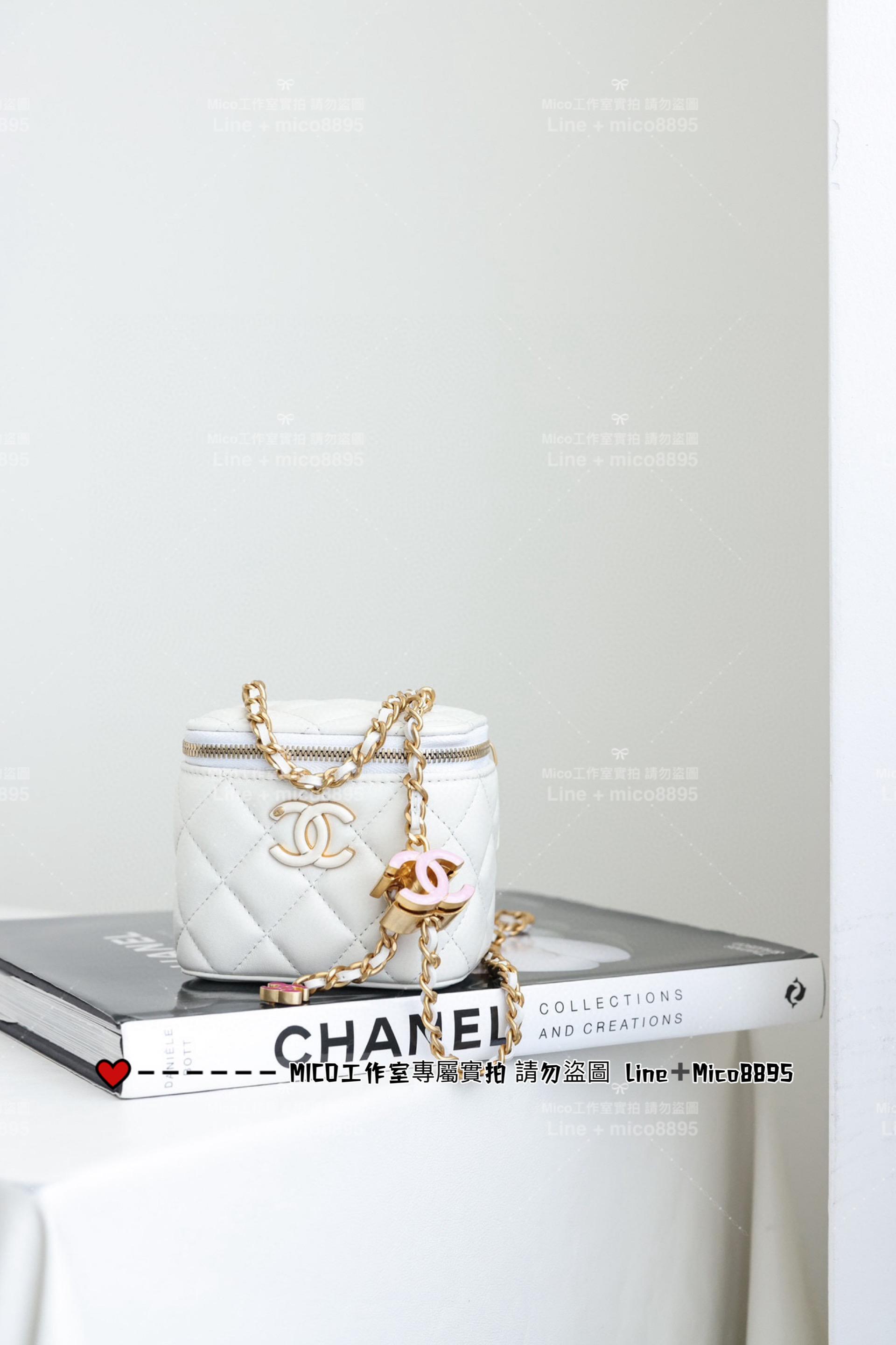 CHANEL 24A手工坊系列 黑色小羊皮可調節雙C琺瑯釦小盒子 11cm