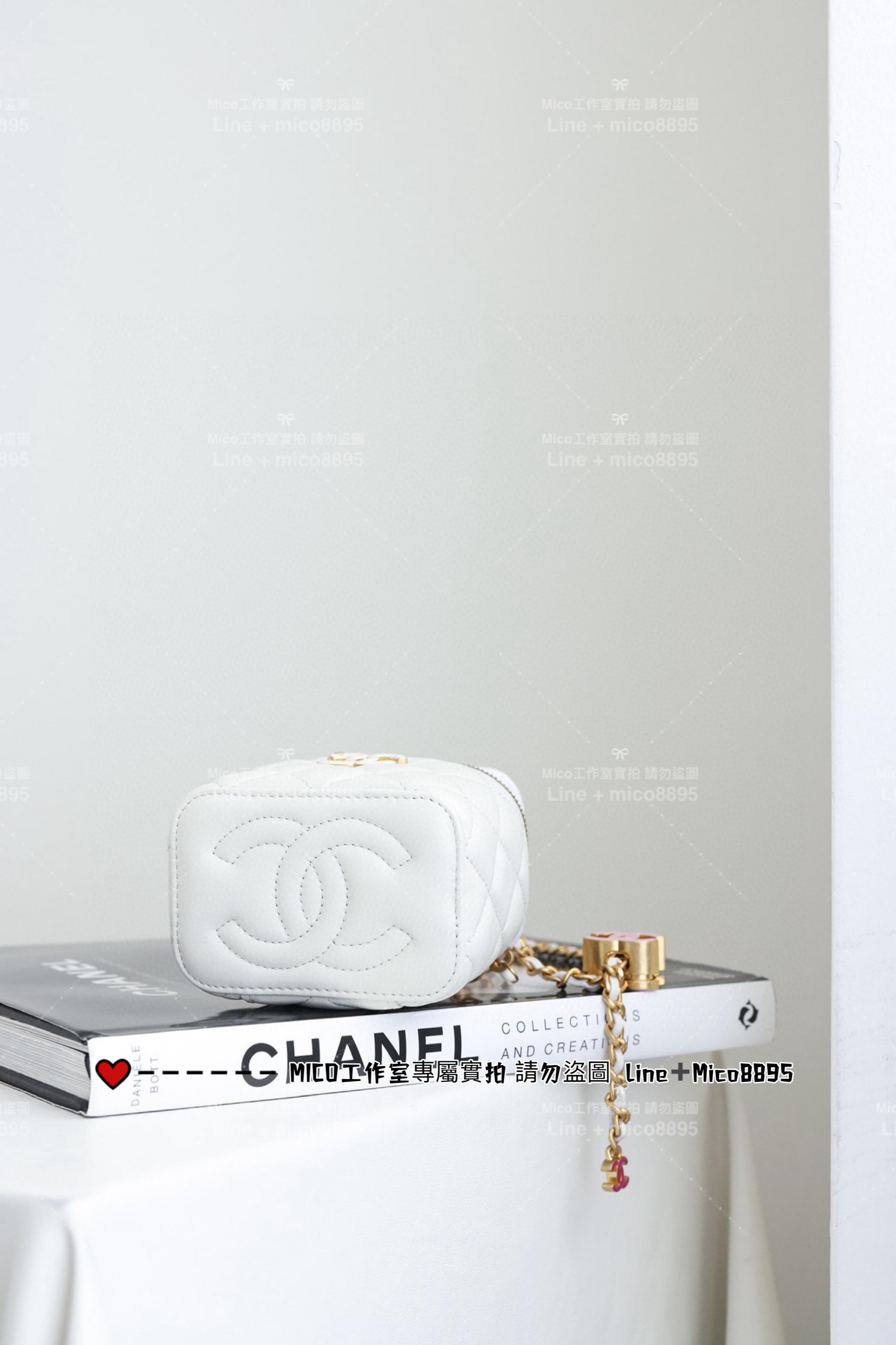 CHANEL 24A手工坊系列 黑色小羊皮可調節雙C琺瑯釦小盒子 11cm