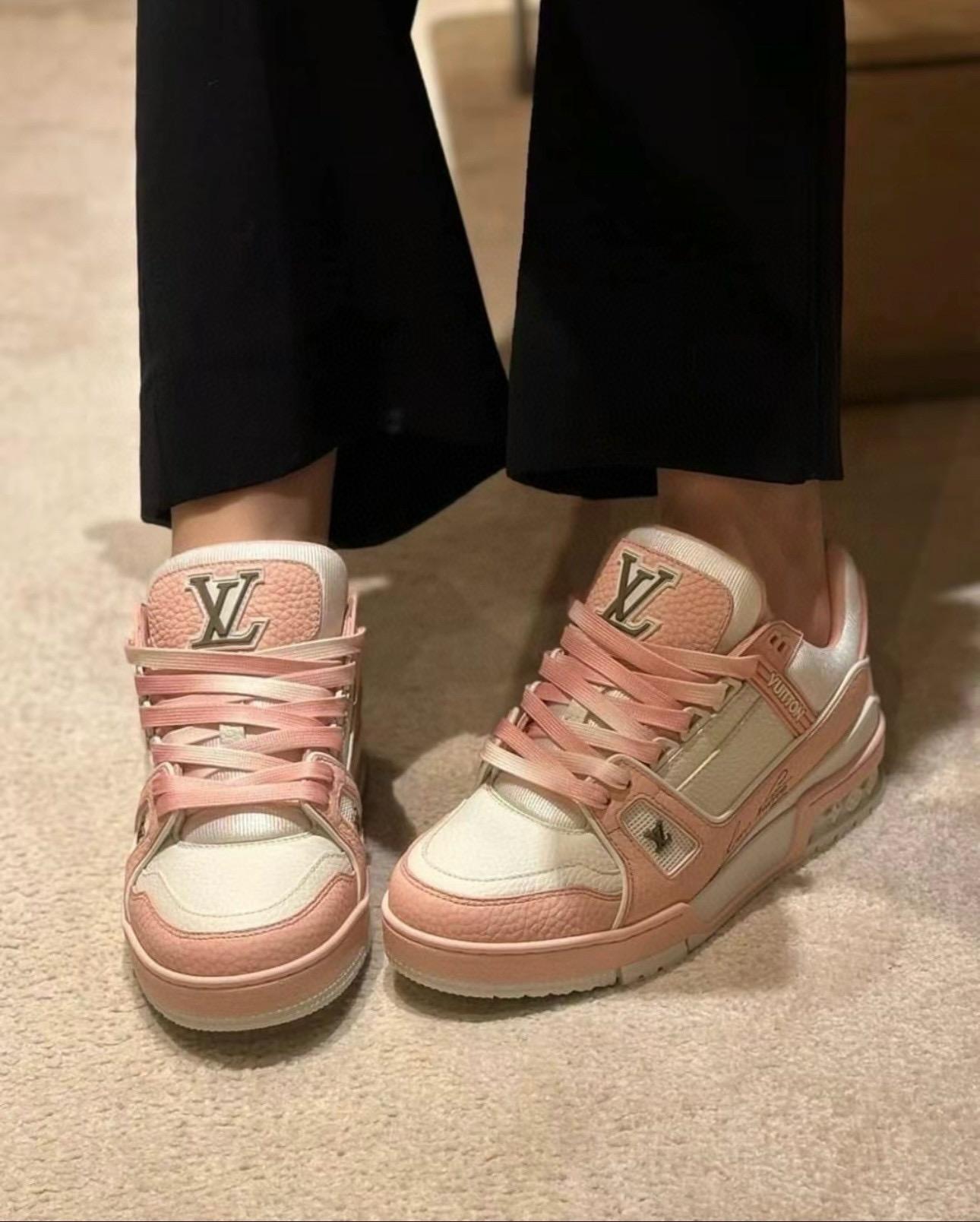 實拍｜Lv 情侶款 Tranier系列休閒球鞋 板鞋 size：35～39 男40～45 三個色