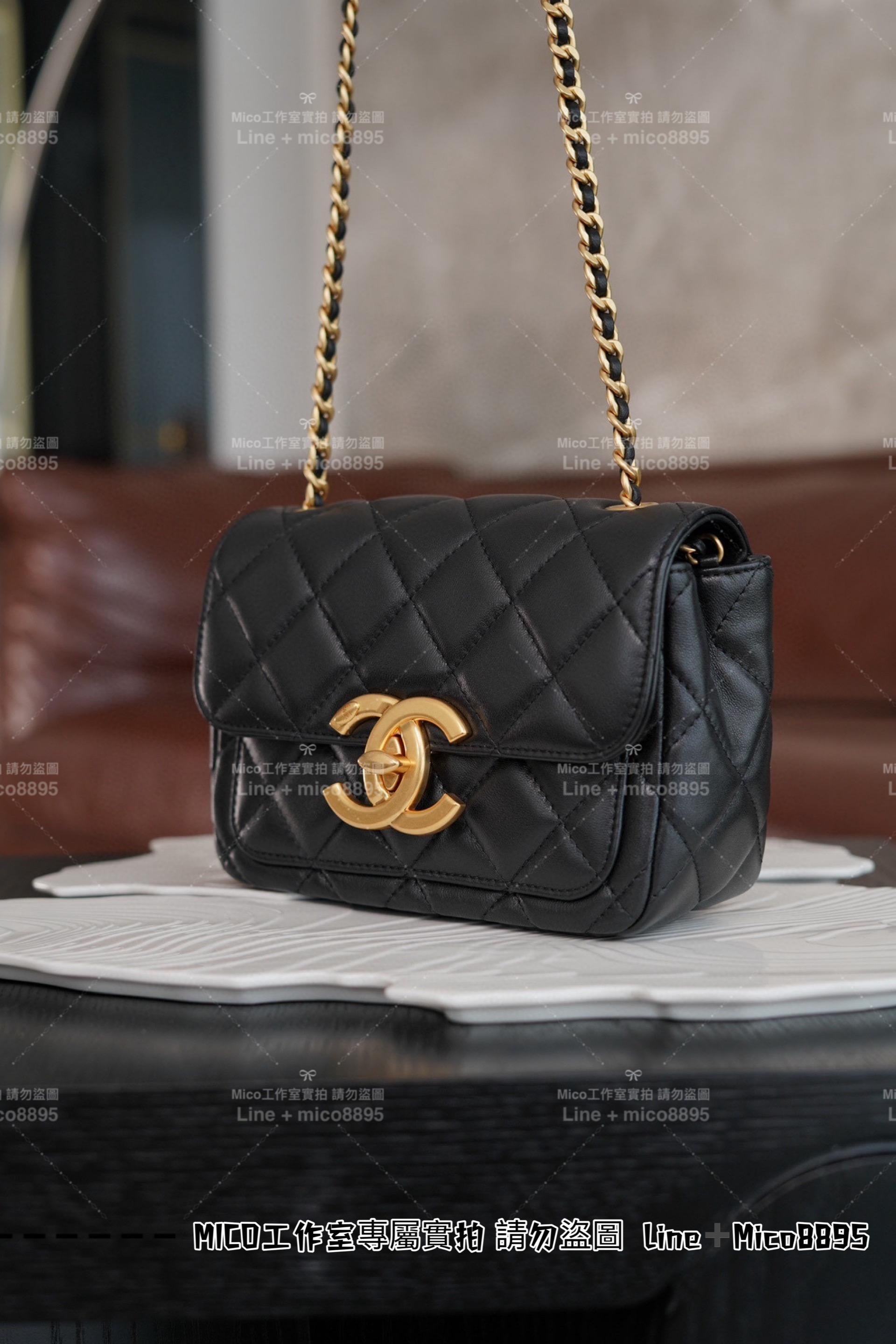 Chanel 24B 雙C Logo口蓋包 斜跨包 黑金/小羊皮 19cm