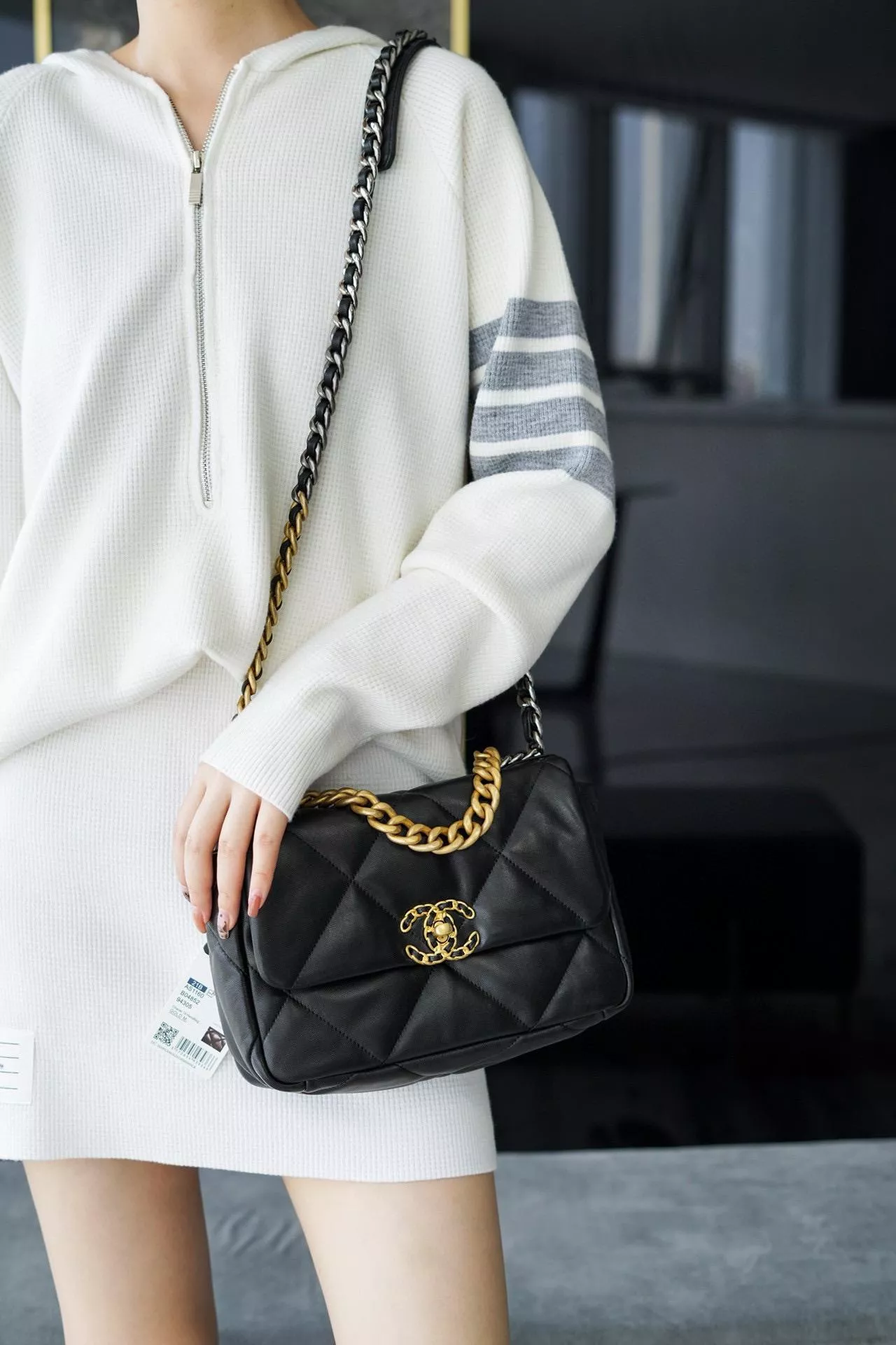 CHANEL 19系列 黑色小號金釦/19Bag 19包 枕套包 斜跨手提包 26cm