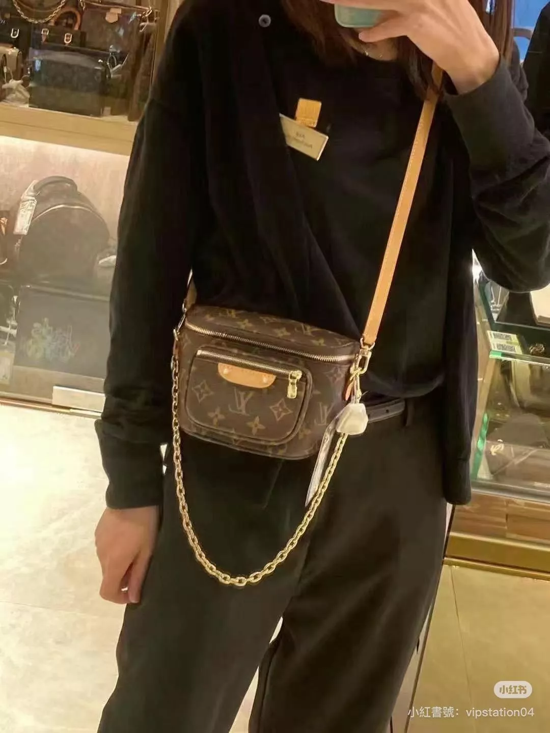 LV MINI BUMBAG 手袋 腰包 M82335 17cm