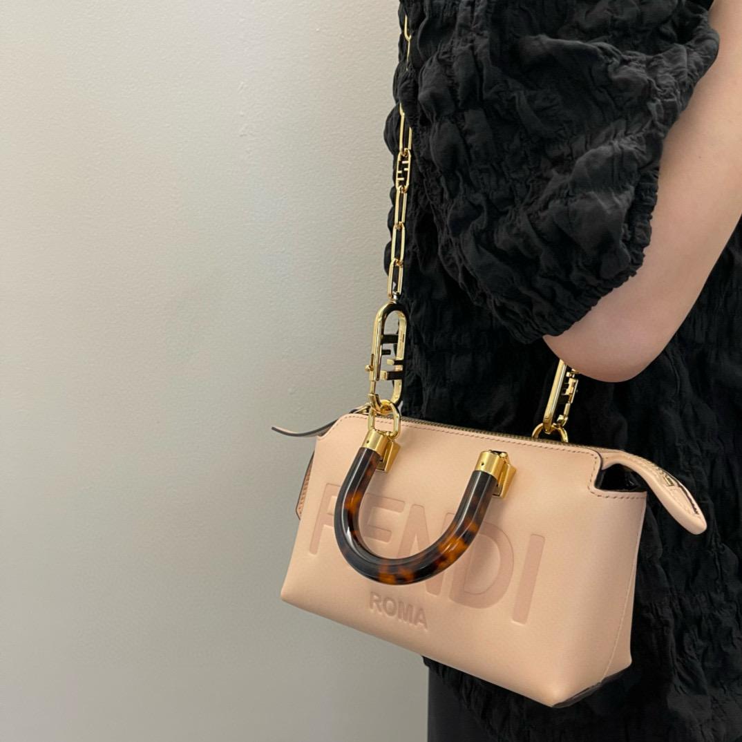 FENDI 全皮款 真皮 5個色 Mini ByThe Way迷你包 17*18CM