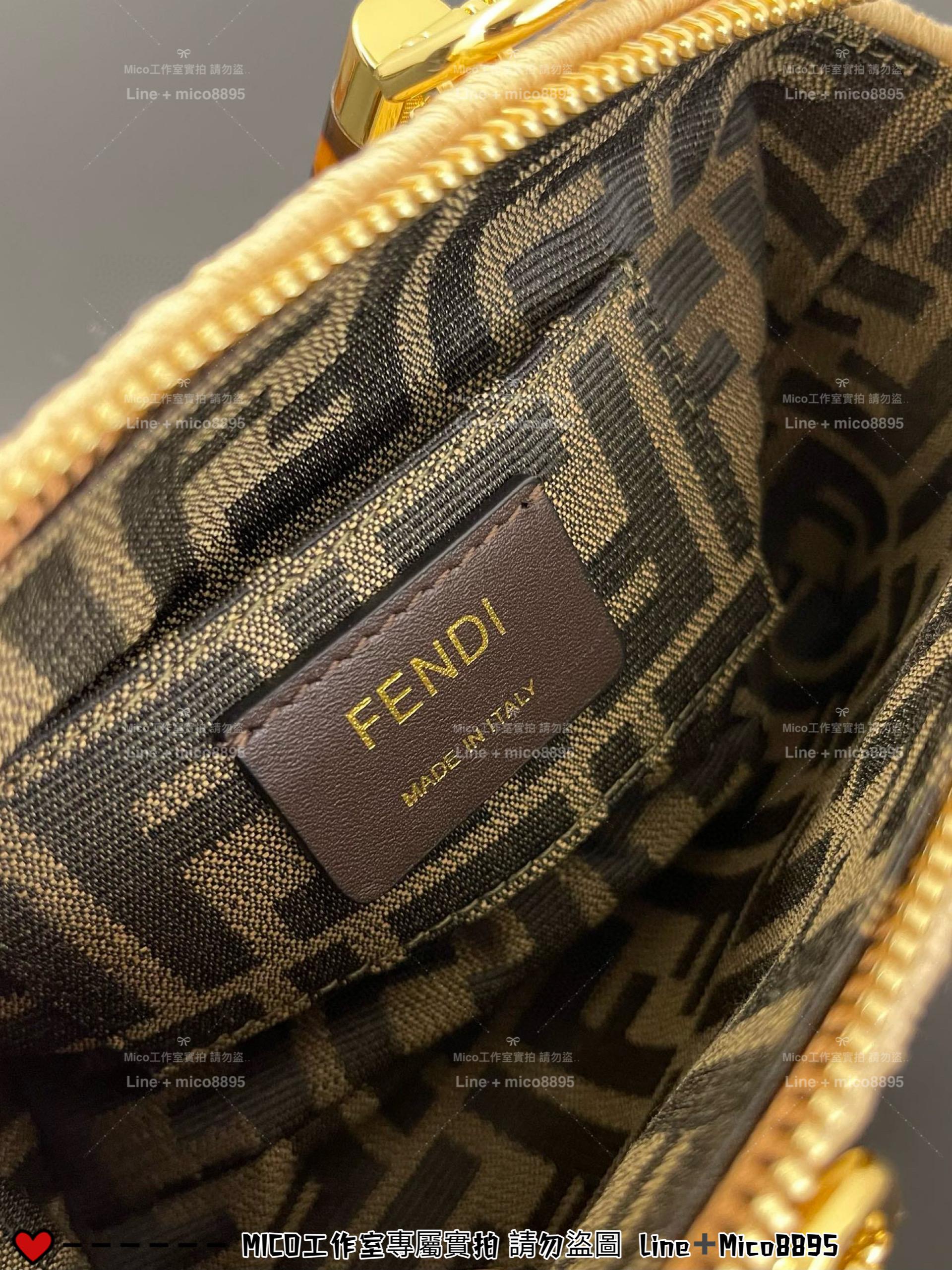 FENDI 夏日草編 Mini ByThe Way 迷你枕頭包 17*18CM