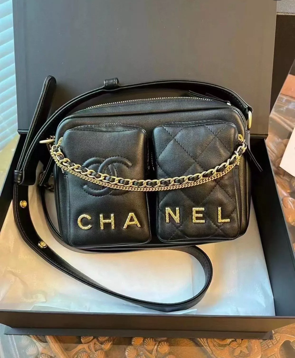 CHANEL 22s早春款 牛皮/真皮 炸藥包/郵差包/斜挎包 20cm