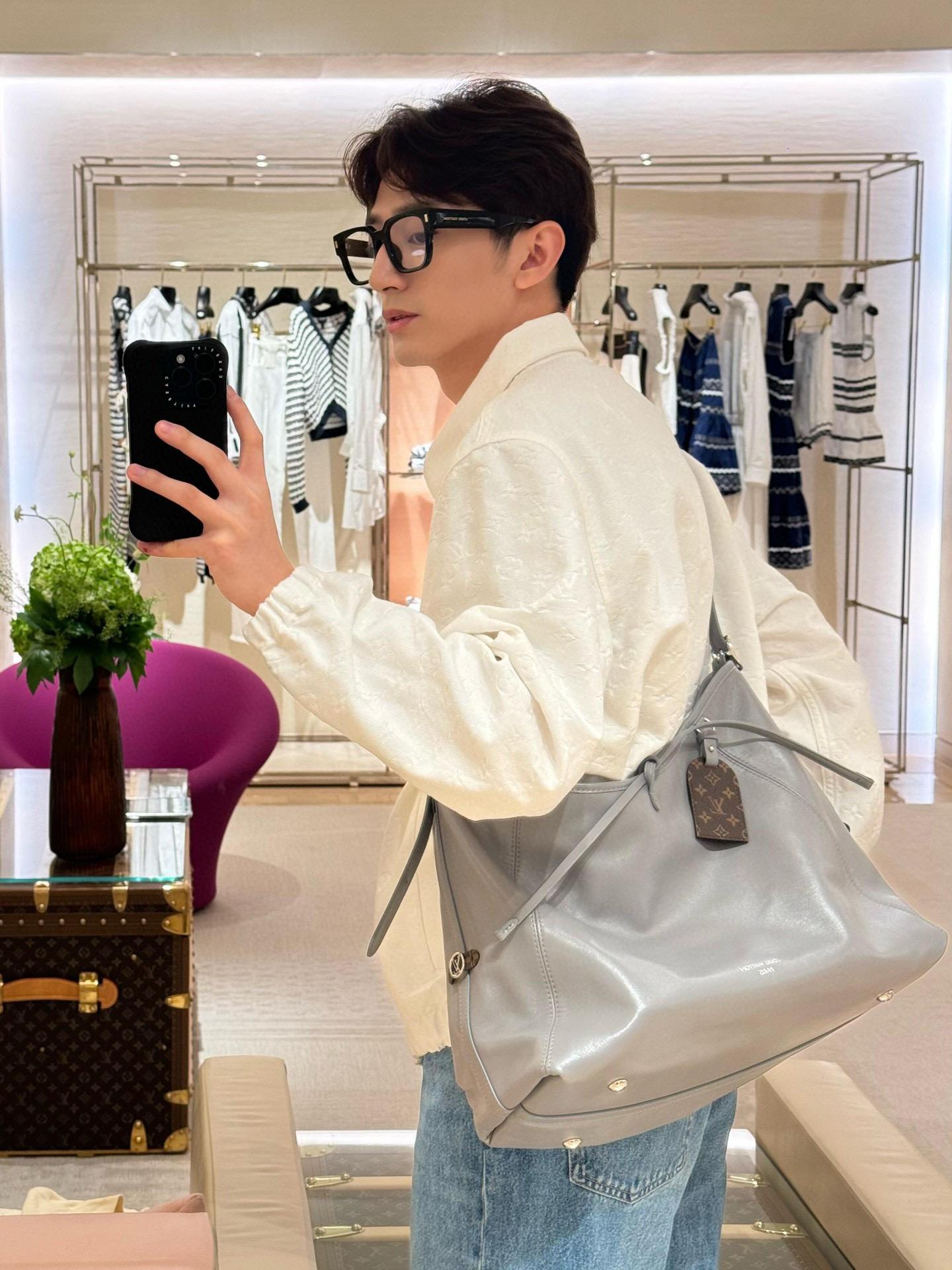 Lv Carryall Cargo小羊皮托特包中號 鯊魚灰 m25143 男女同款 39cm