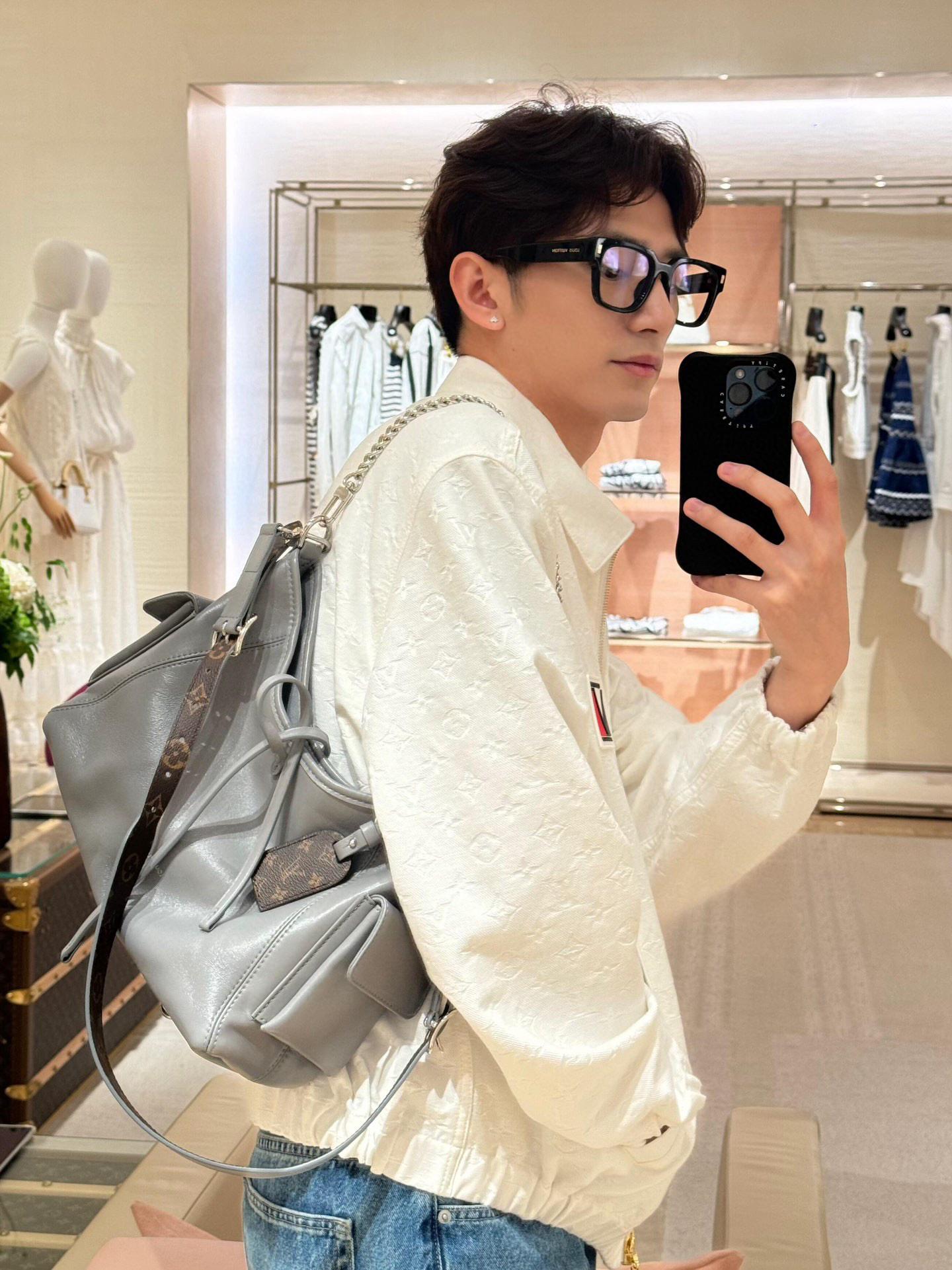 Lv Carryall Cargo小羊皮托特包中號 鯊魚灰 m25143 男女同款 39cm