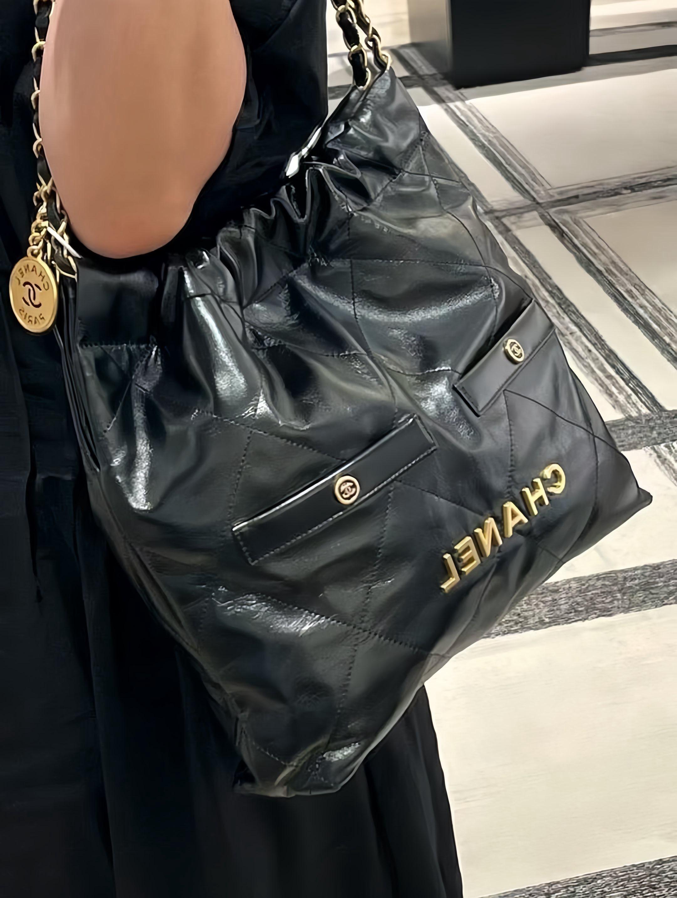 Chanel 新款雙口袋 𝟤𝟤Bag 22包 購物袋 黑色牛皮小號 35cm