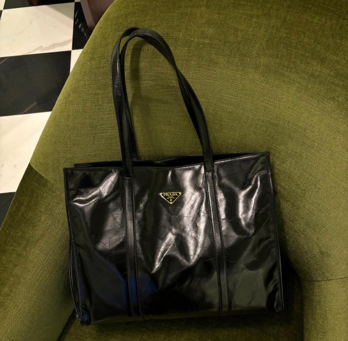 PRADA 低調簡約款 黑色 大號油蠟皮托特包 購物袋 媽媽包 39*31cm