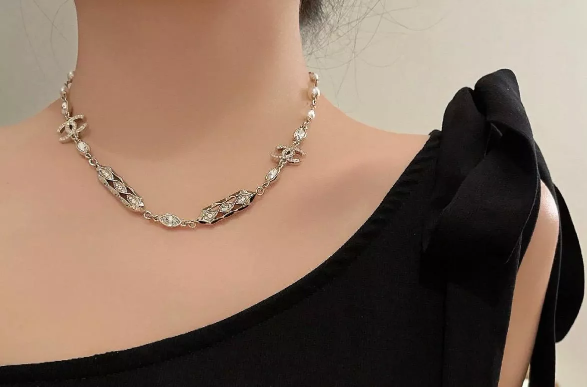 Chanel 淡金色五金 馬眼鑽雙c珍珠項鍊 choker